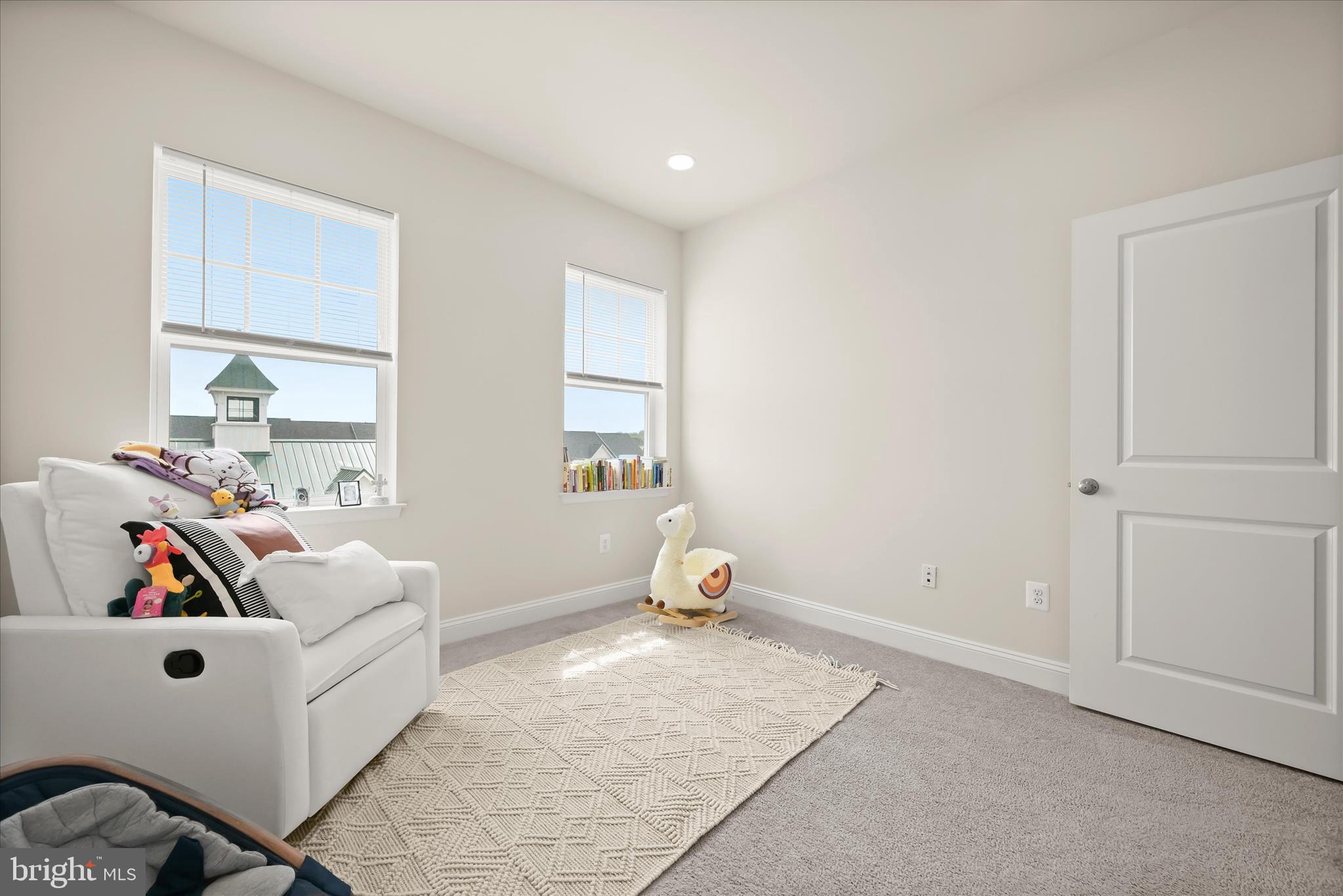 OXFORD SQUARE - Residential