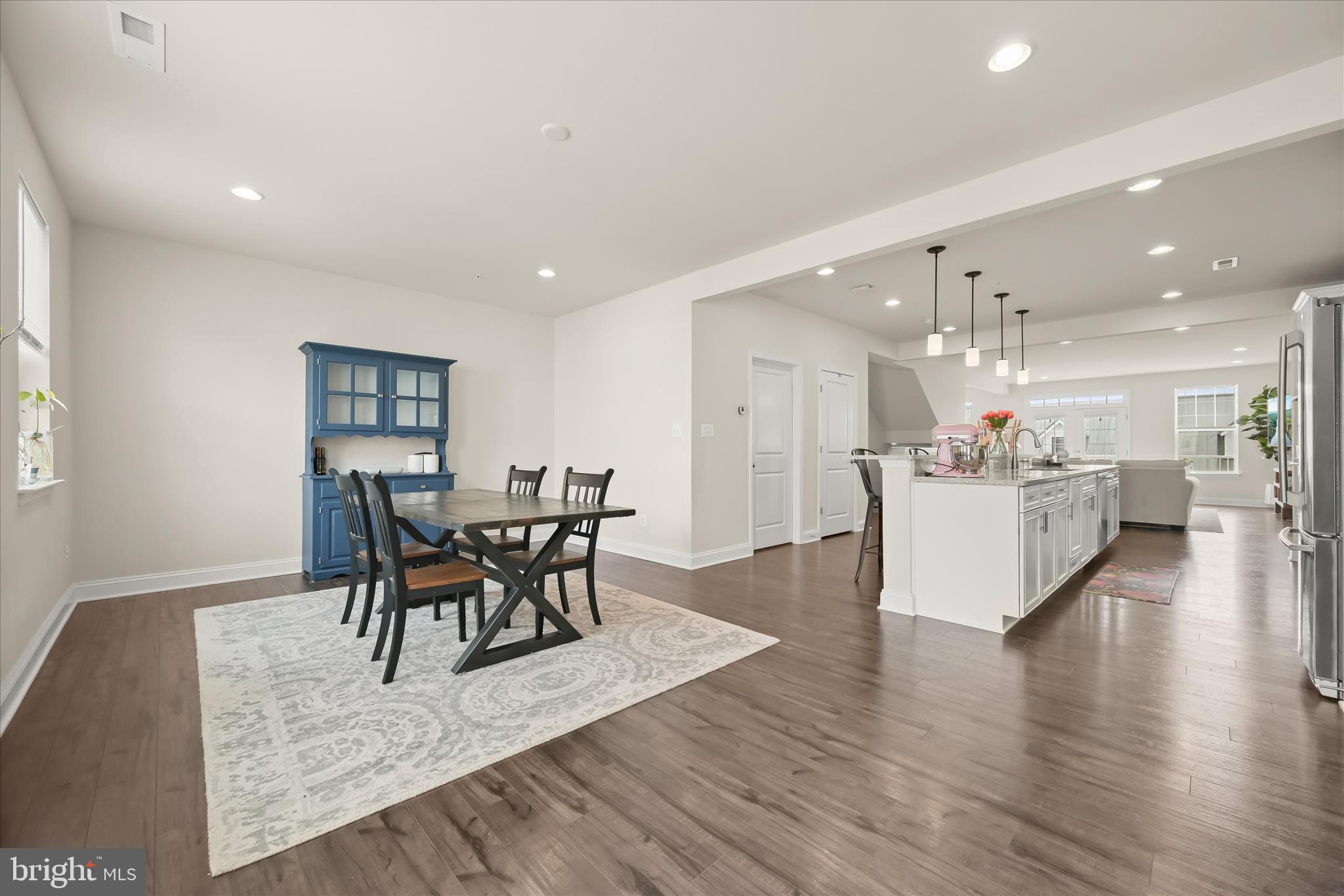 OXFORD SQUARE - Residential