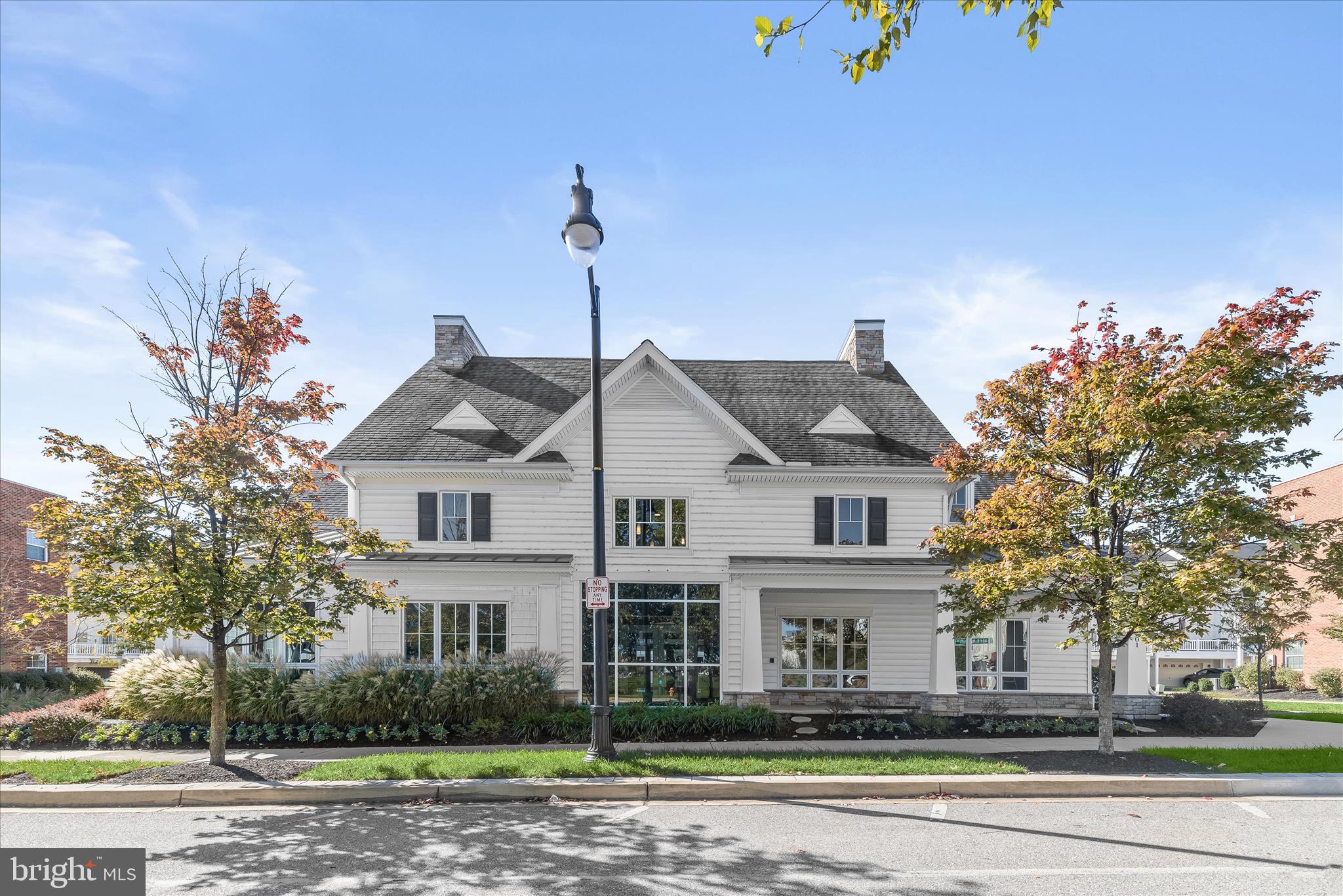 OXFORD SQUARE - Residential