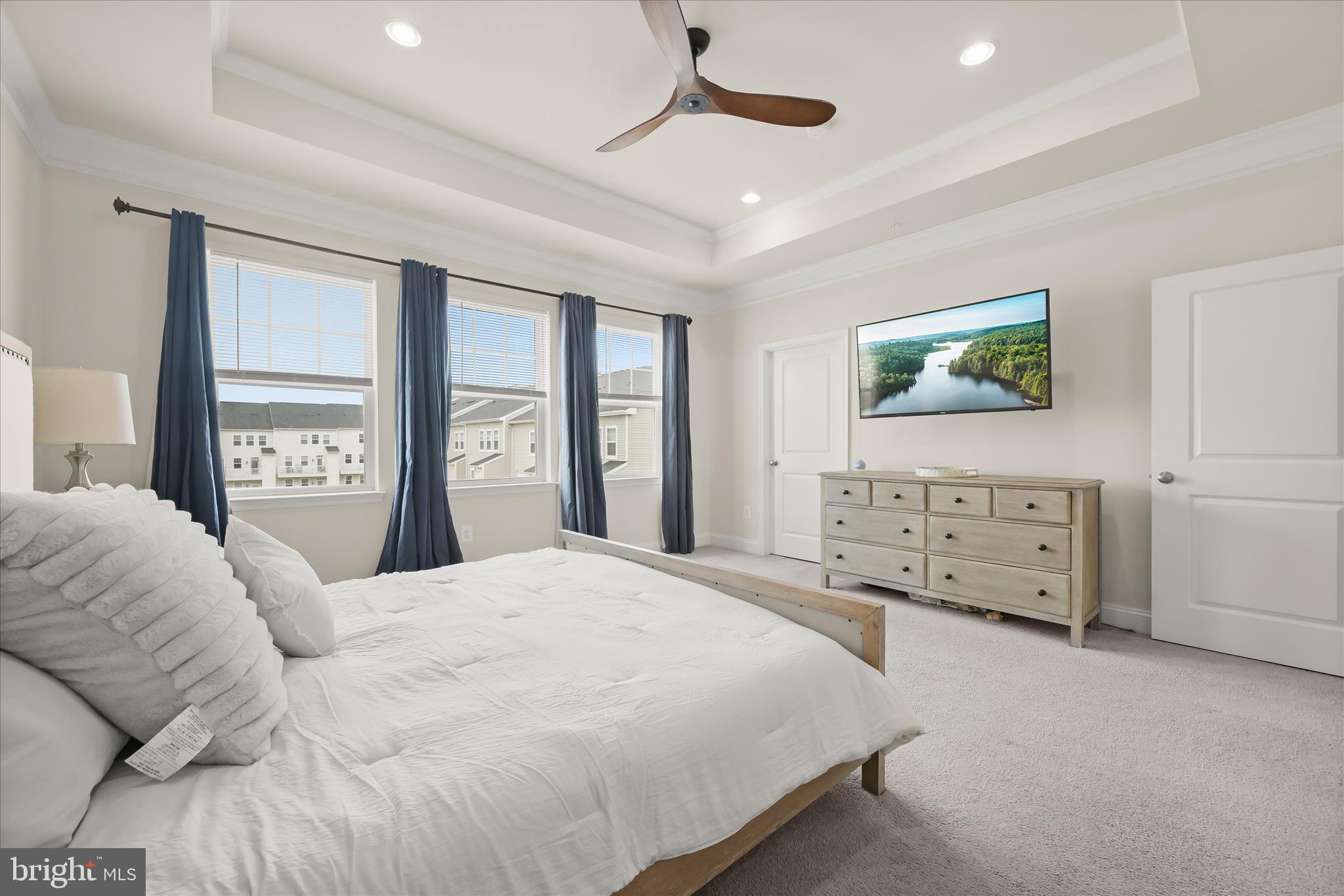 OXFORD SQUARE - Residential