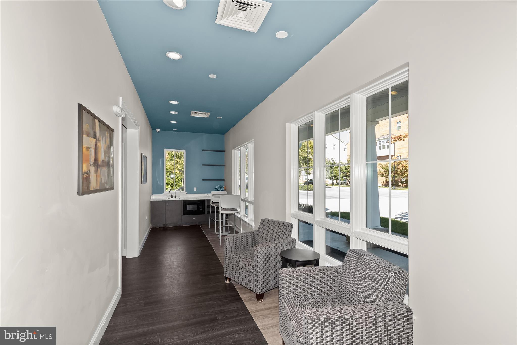 OXFORD SQUARE - Residential