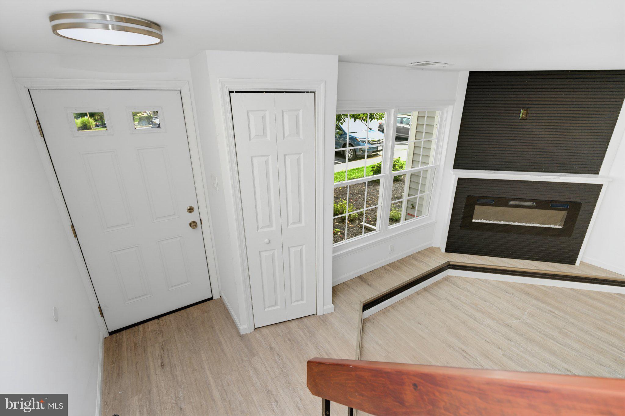 125 MACINTOSH COURT