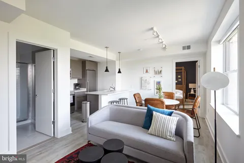 MLS: DCDC2262950