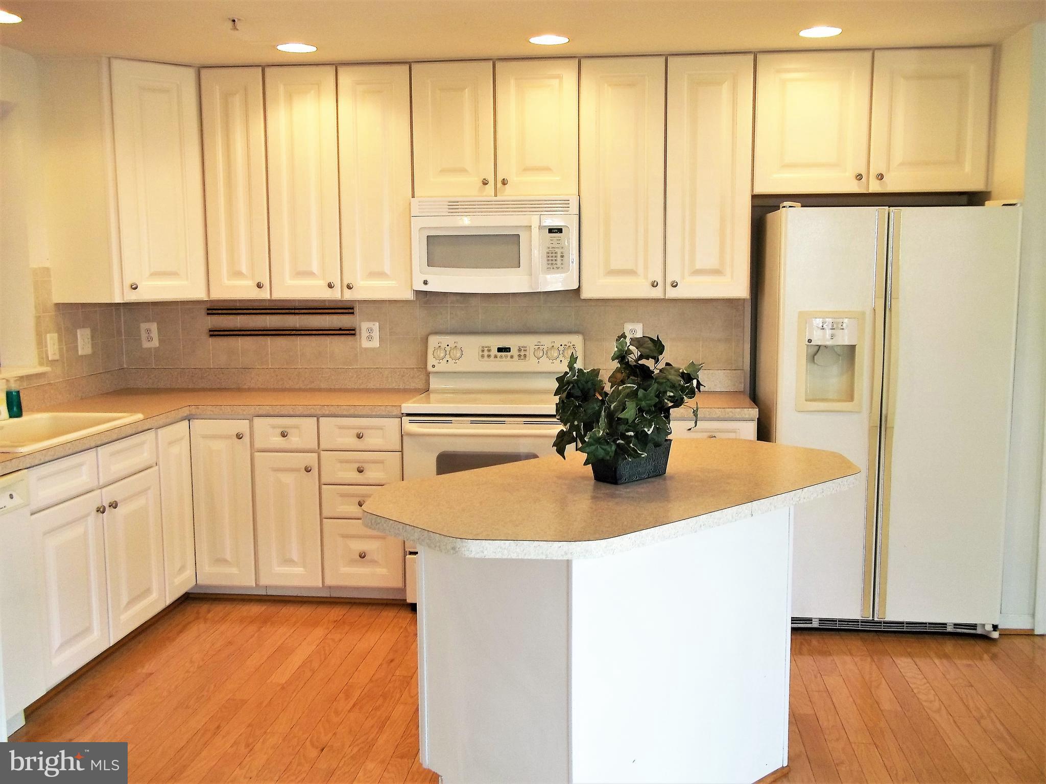 EAGLES LANDING AT WATERS EDGE - Residential