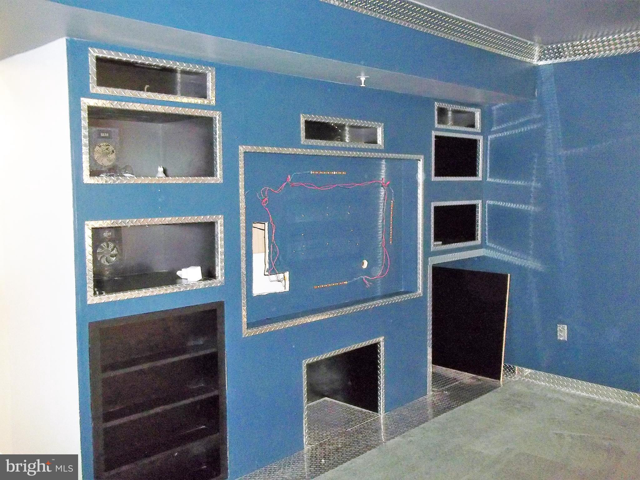 EAGLES LANDING AT WATERS EDGE - Residential