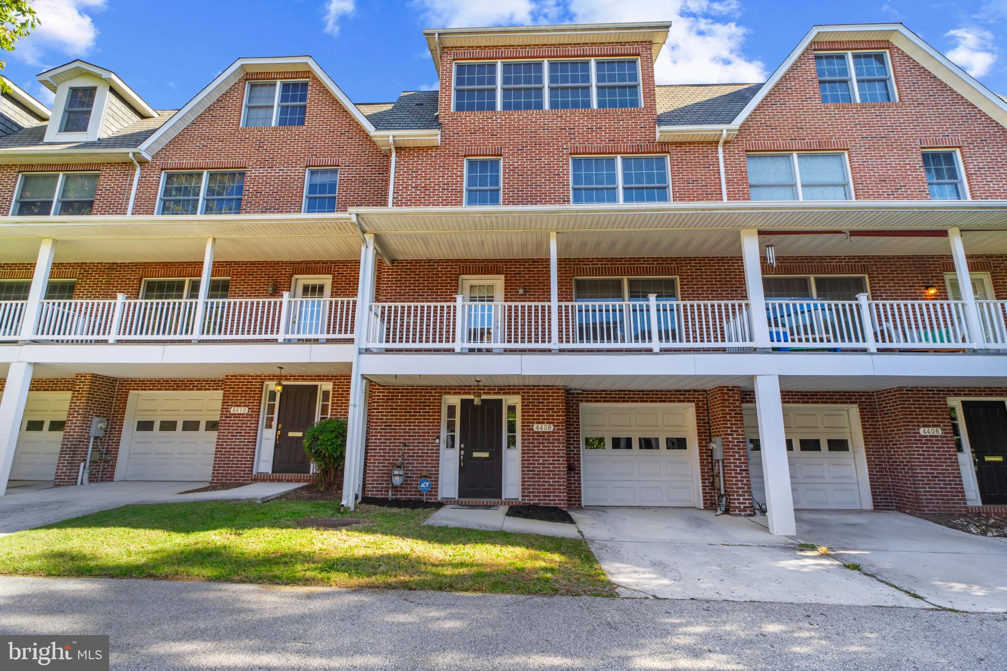 HOES HEIGHTS - Residential