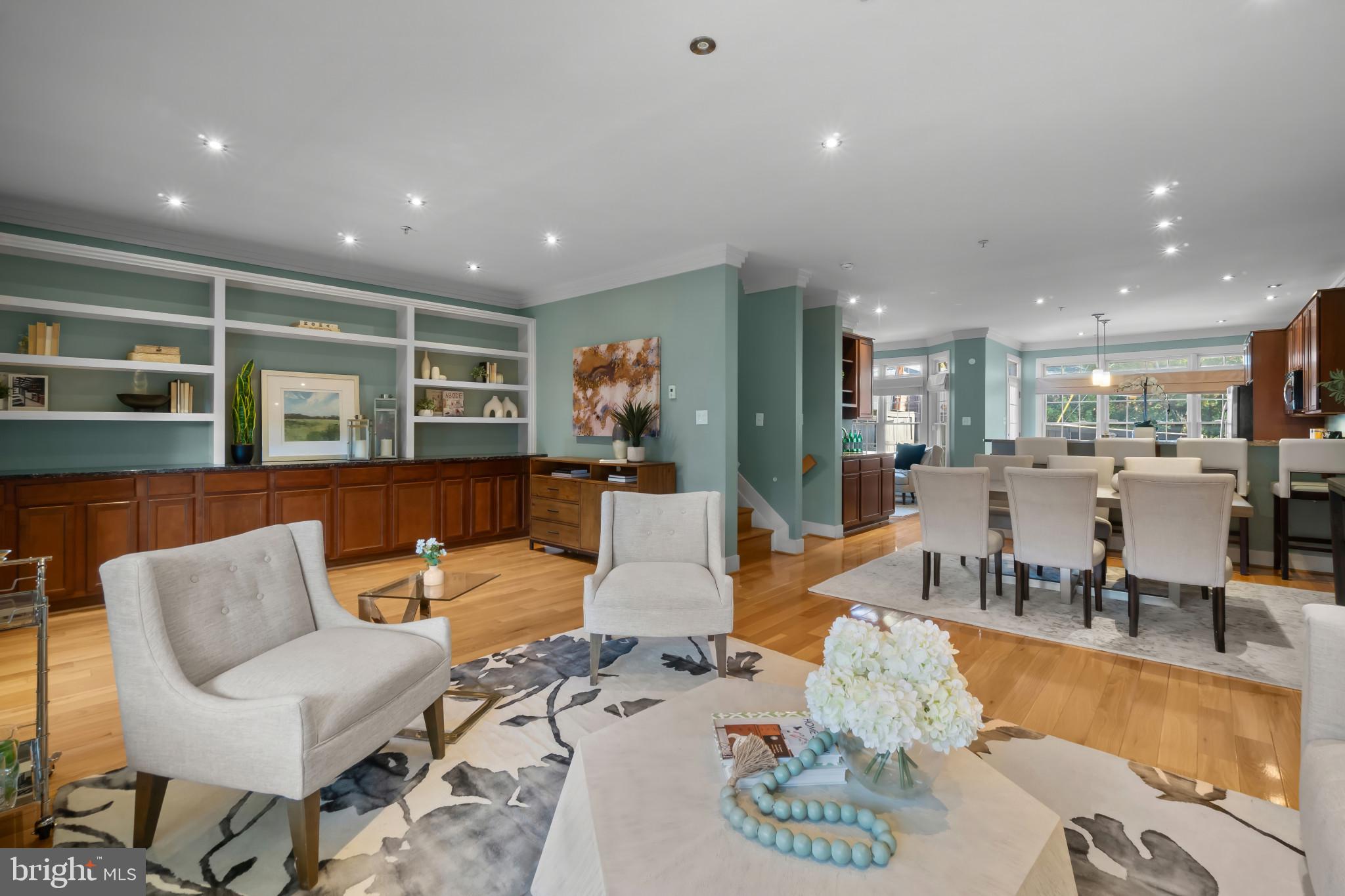 HOES HEIGHTS - Residential