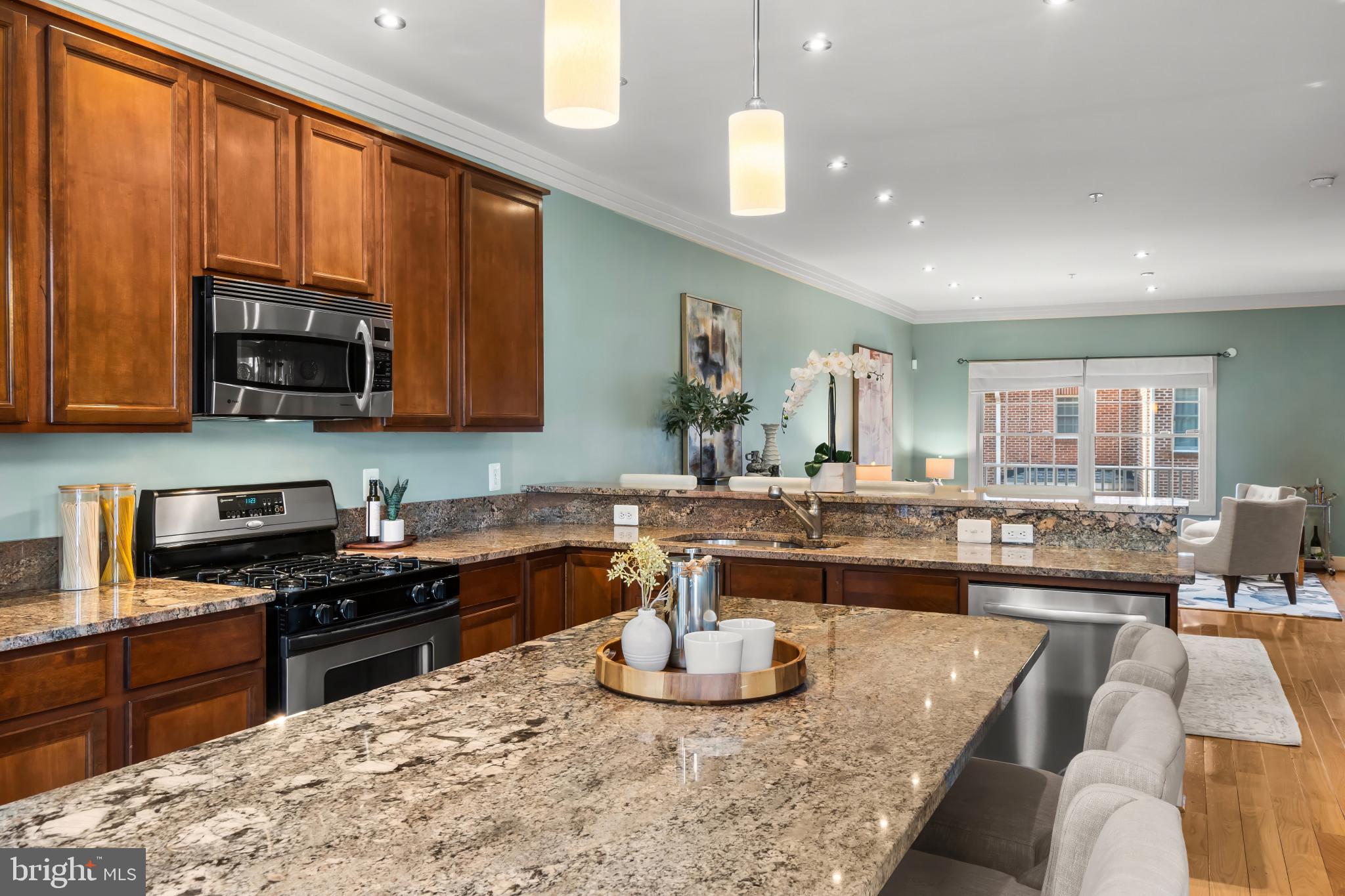 HOES HEIGHTS - Residential