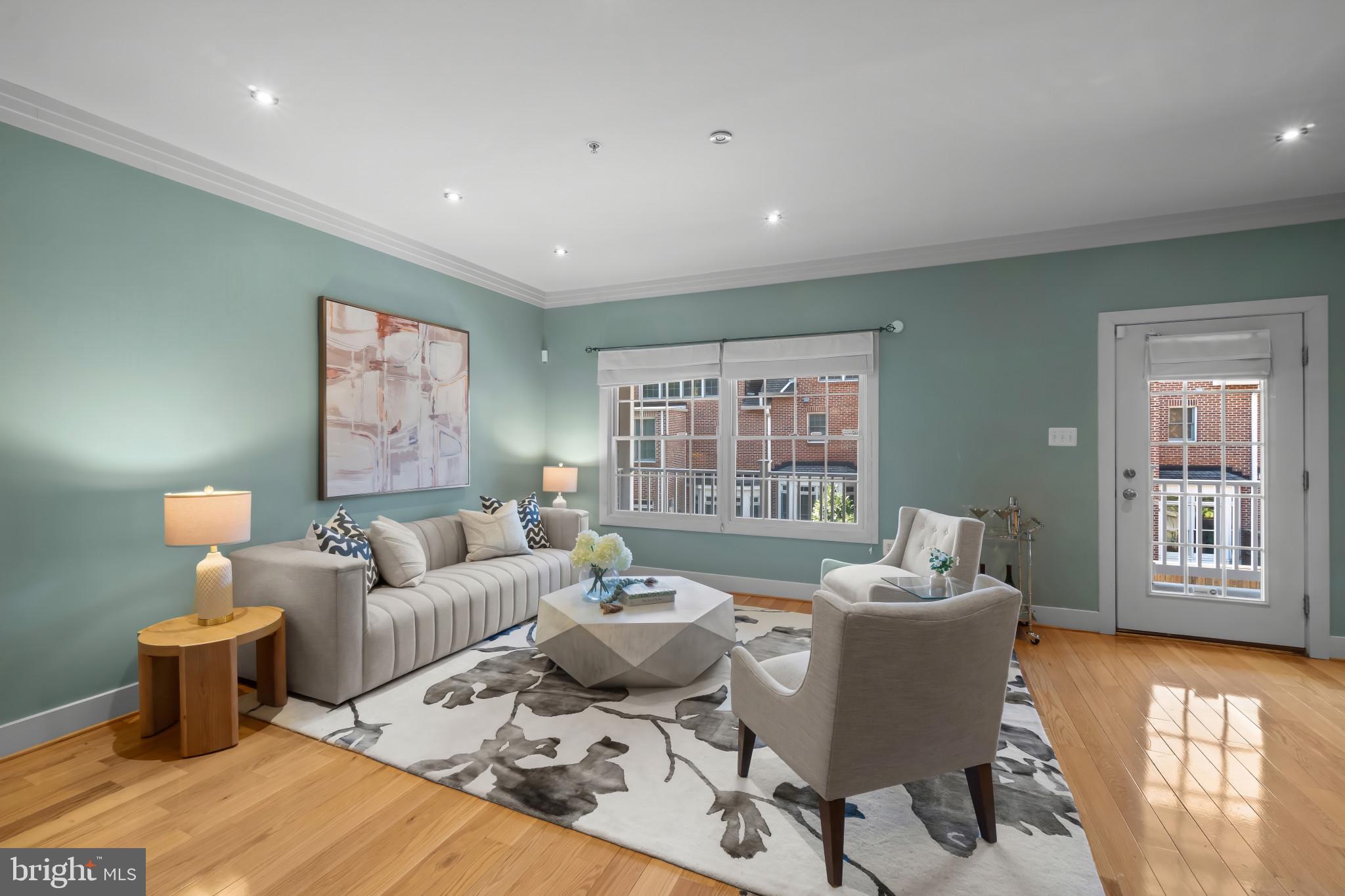 HOES HEIGHTS - Residential