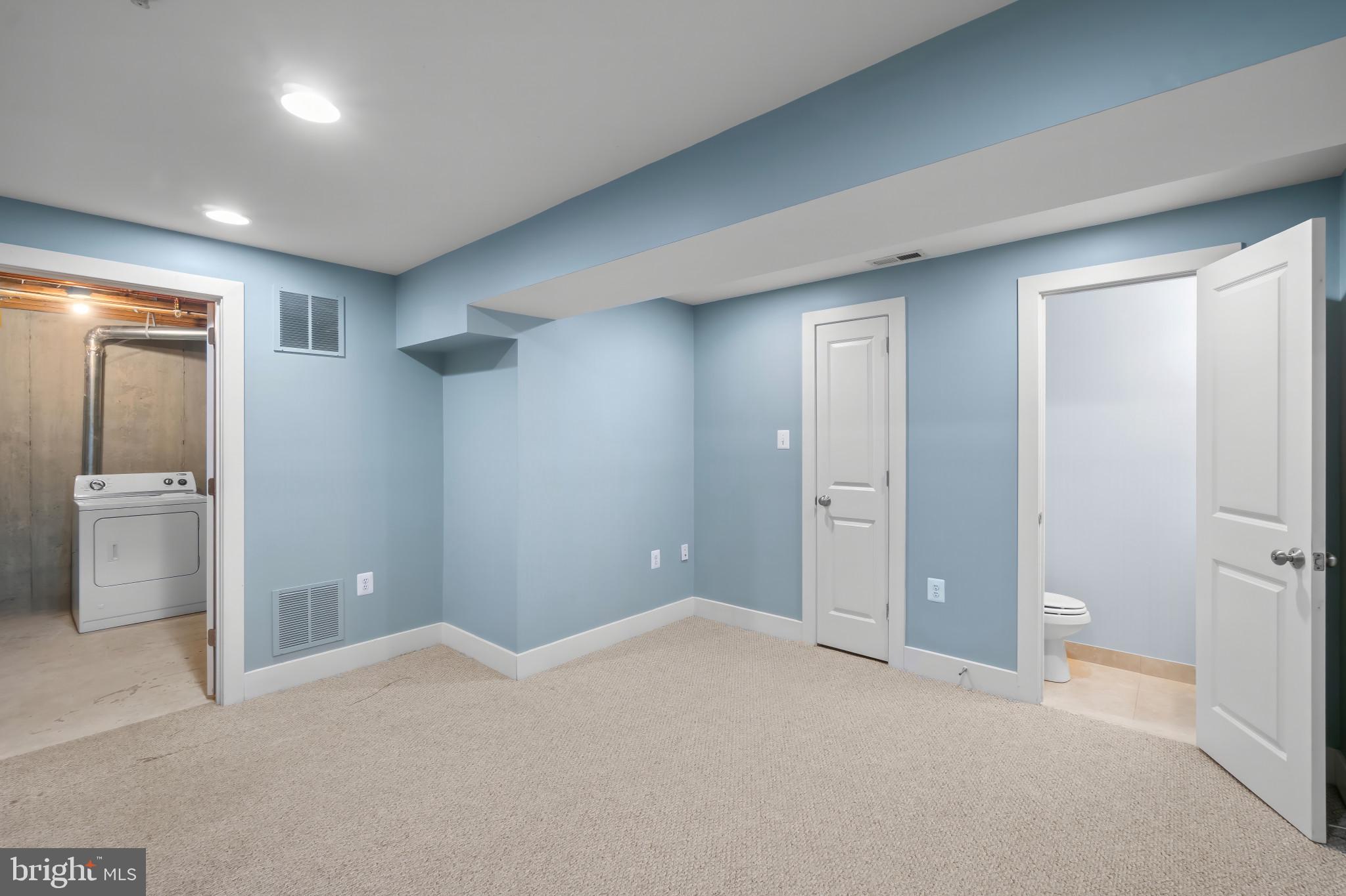 HOES HEIGHTS - Residential