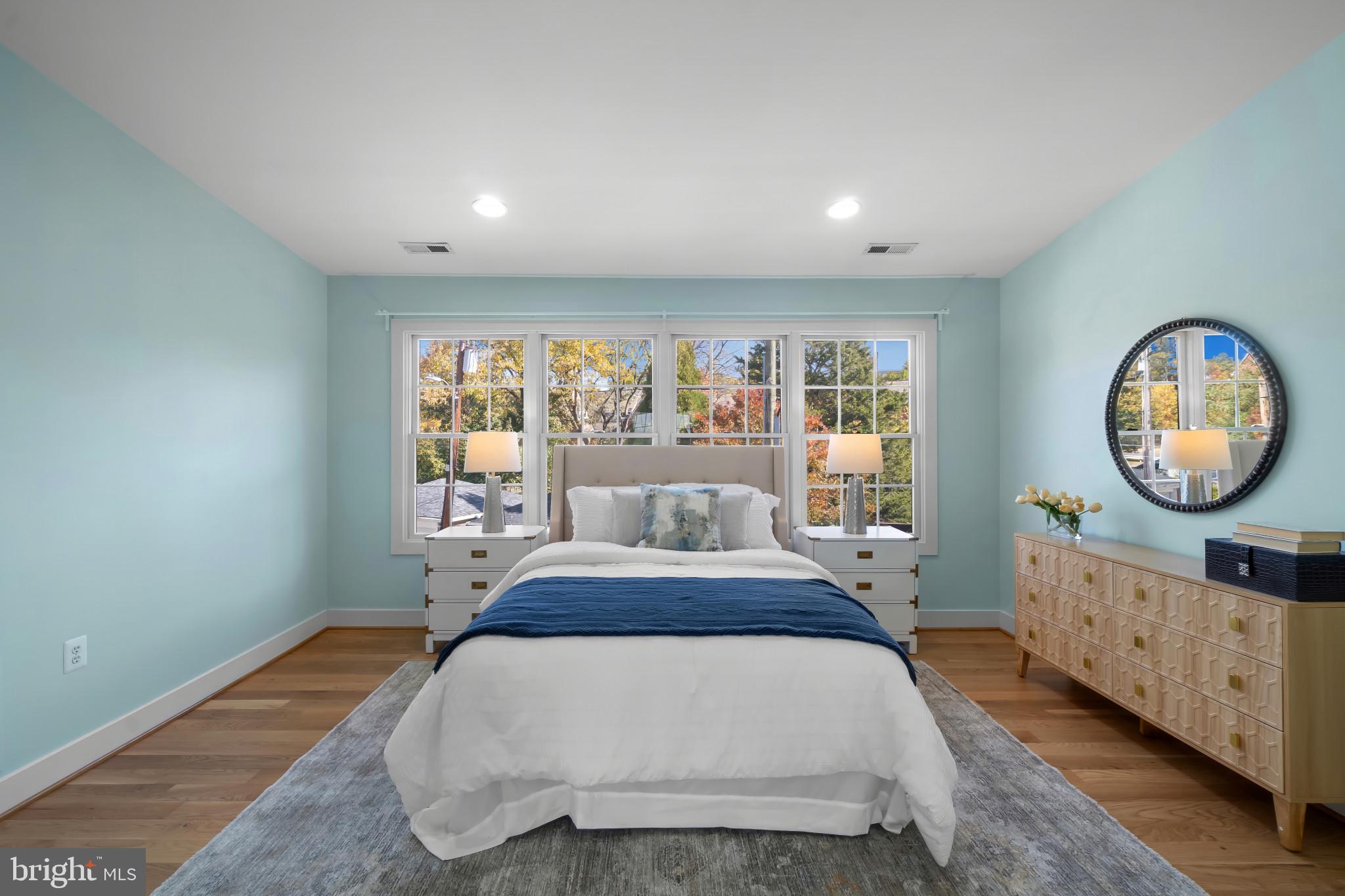 HOES HEIGHTS - Residential