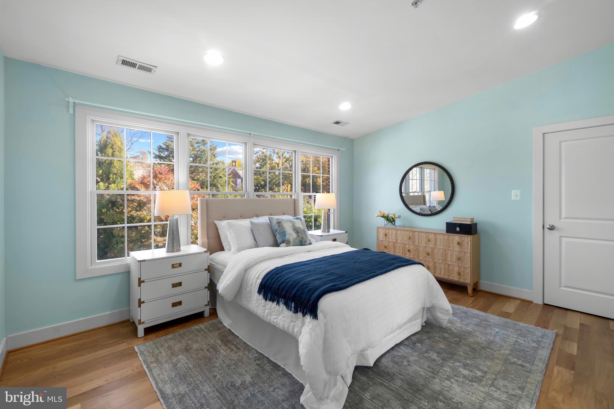 HOES HEIGHTS - Residential