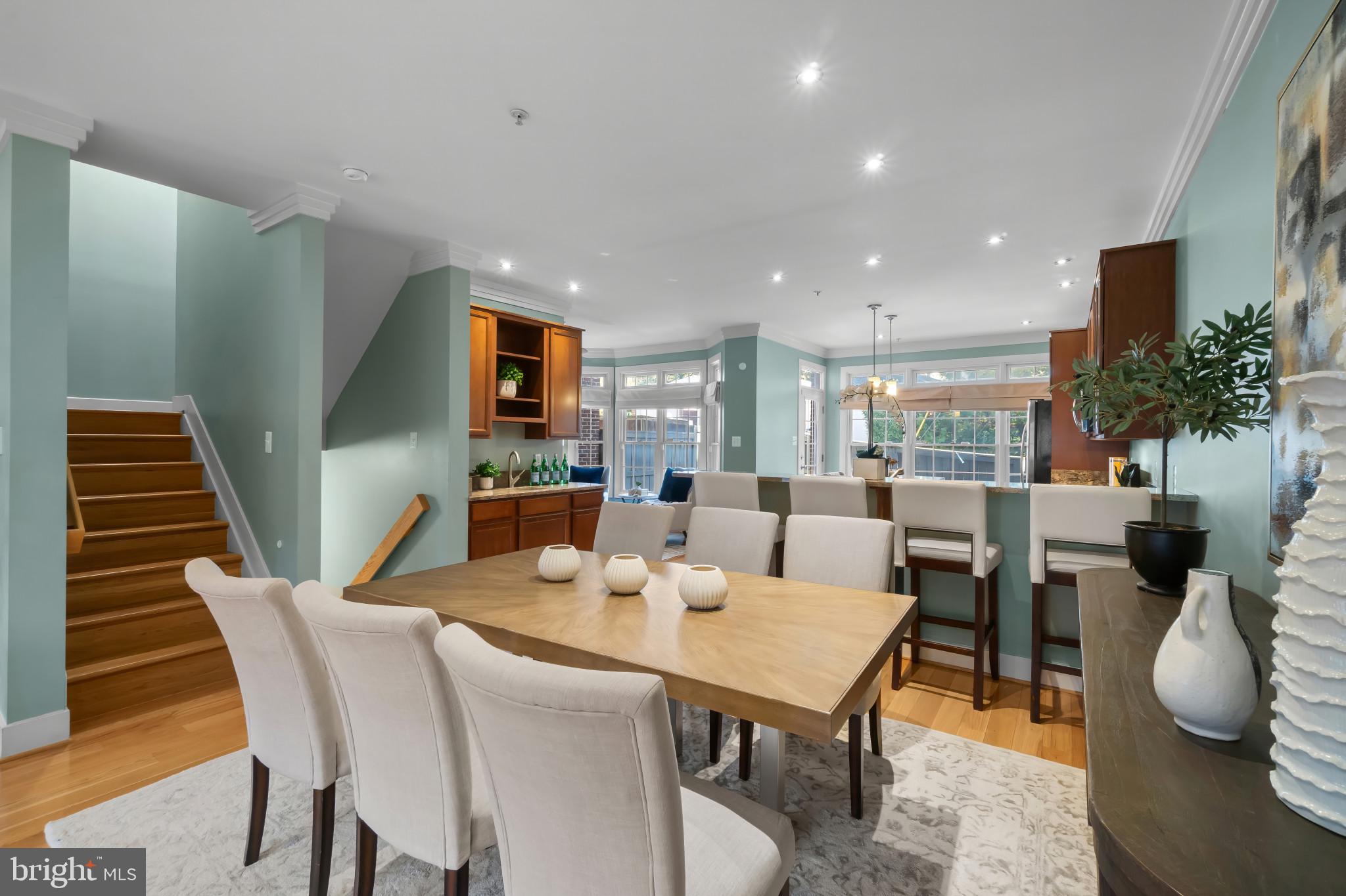 HOES HEIGHTS - Residential