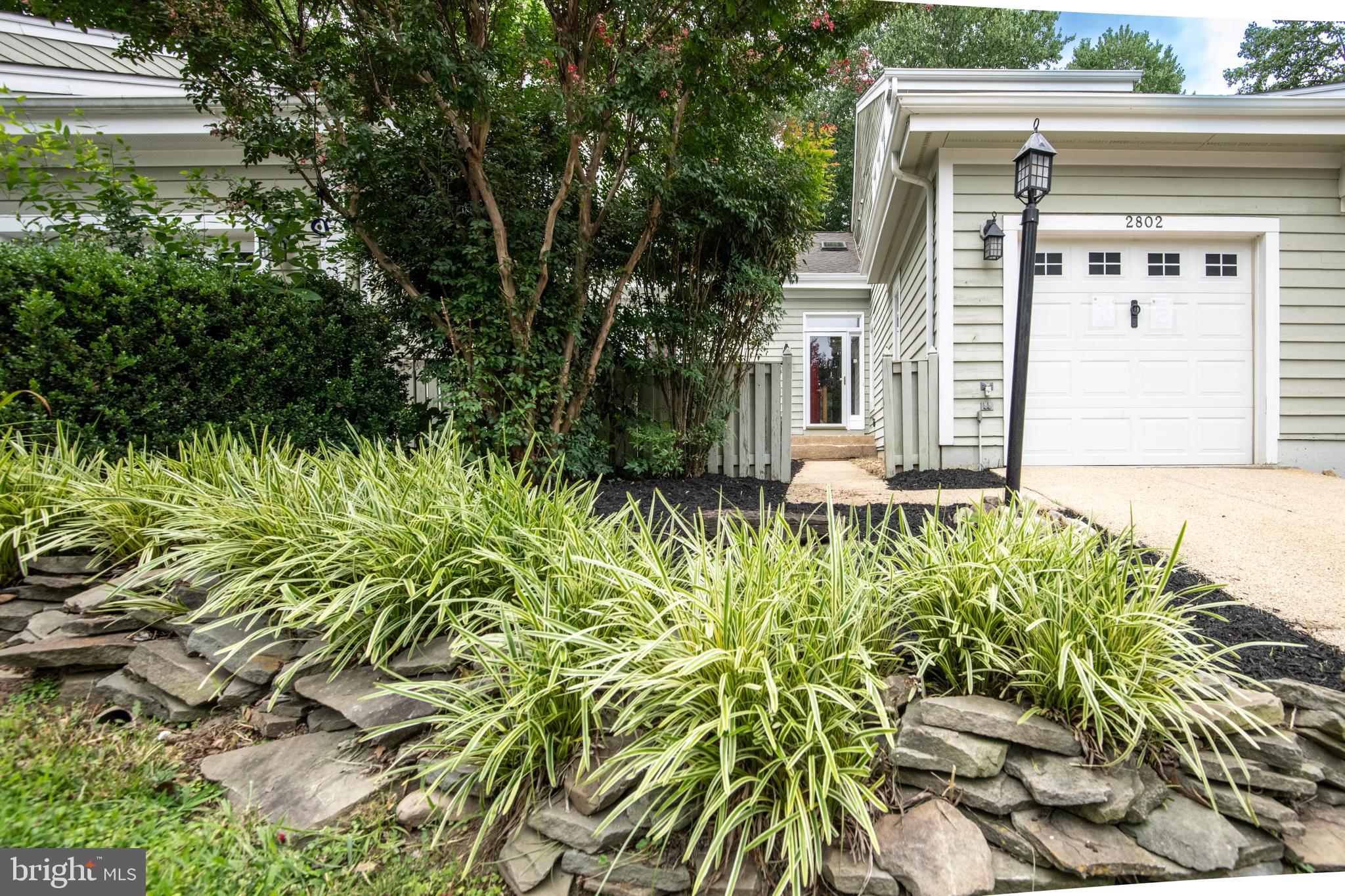 2802 MOCKINGBIRD COURT