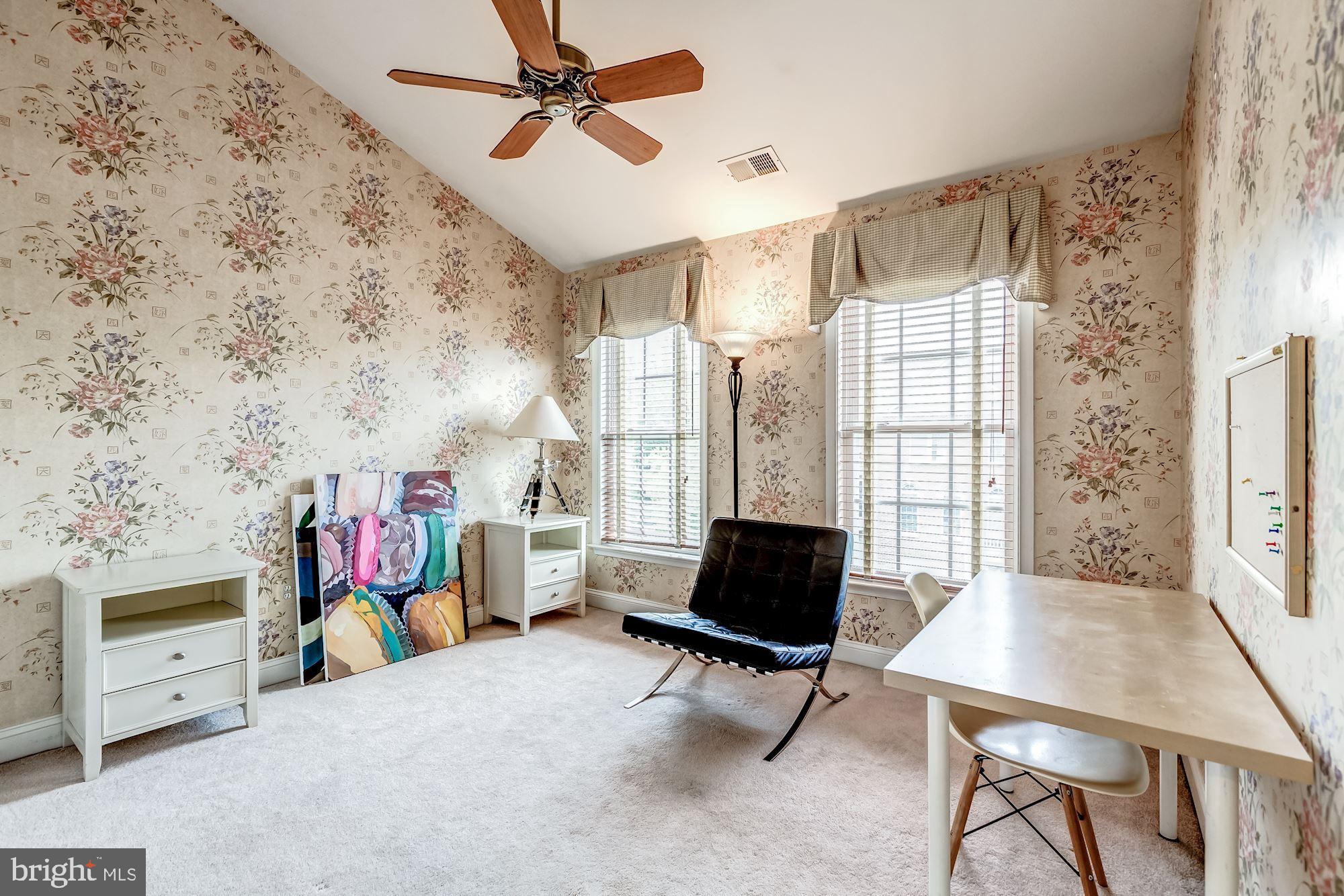 FAIRFAX CENTER LANDBAY - Residential