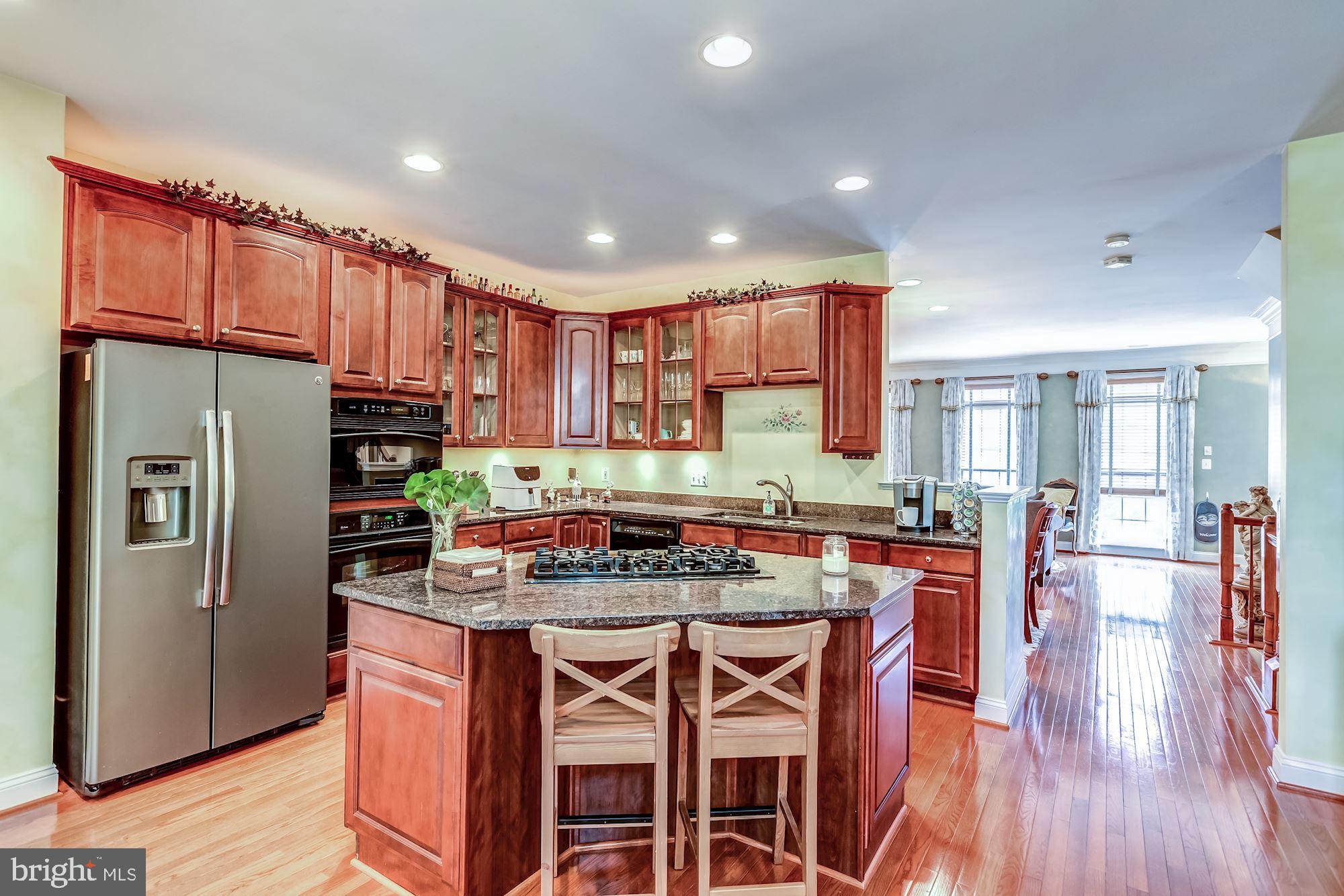 FAIRFAX CENTER LANDBAY - Residential