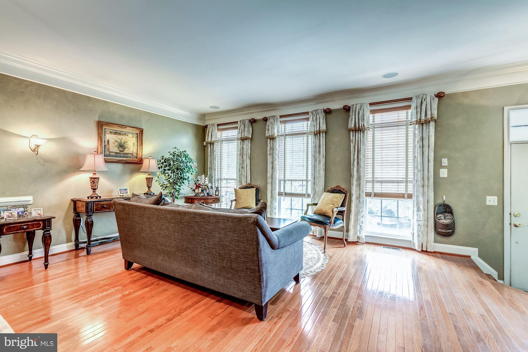 FAIRFAX CENTER LANDBAY - Residential