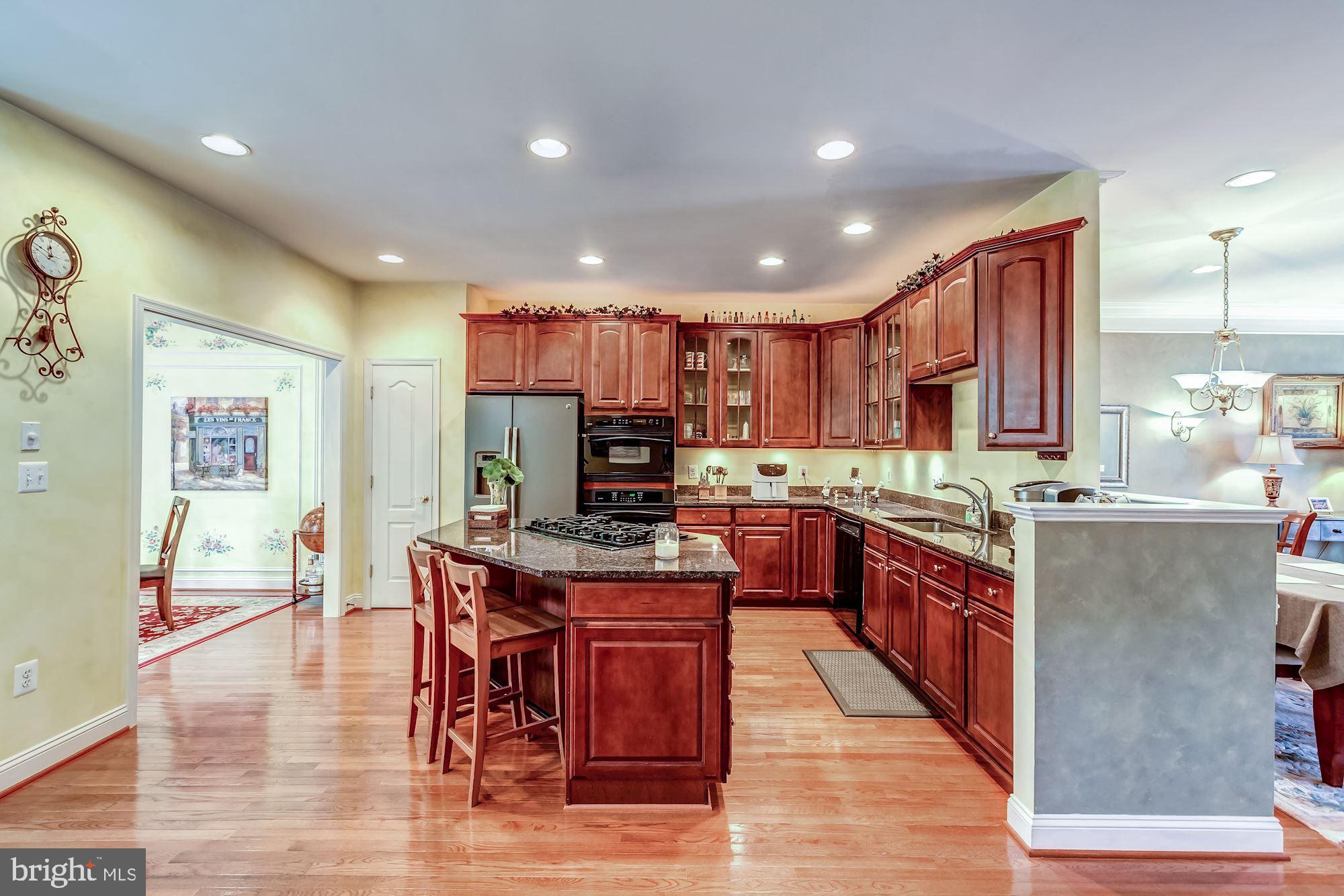 FAIRFAX CENTER LANDBAY - Residential