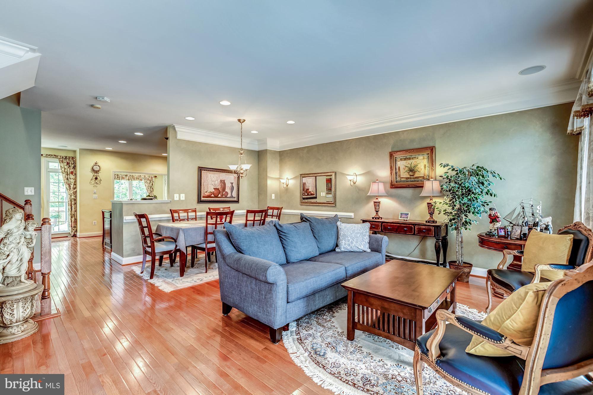 FAIRFAX CENTER LANDBAY - Residential