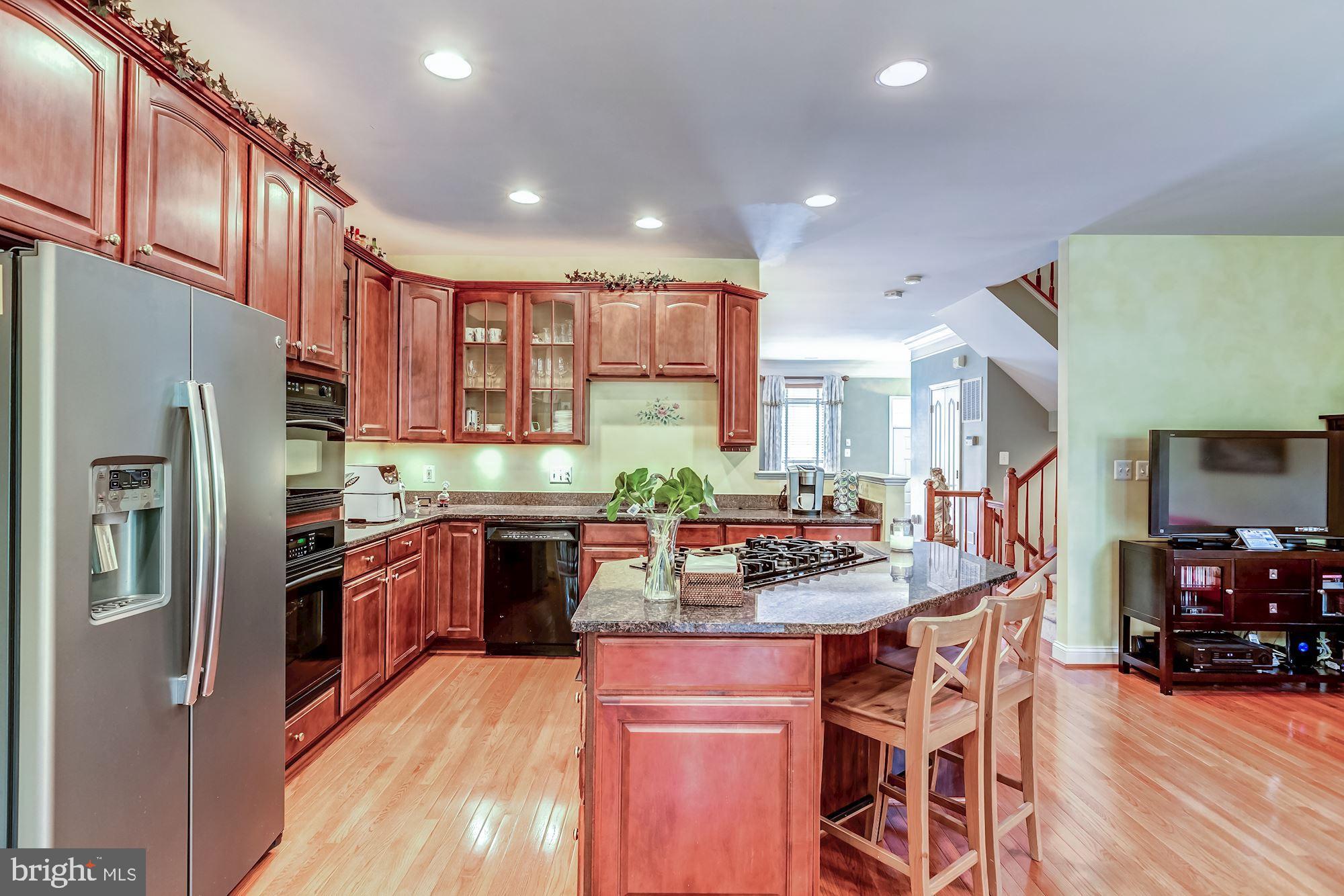 FAIRFAX CENTER LANDBAY - Residential