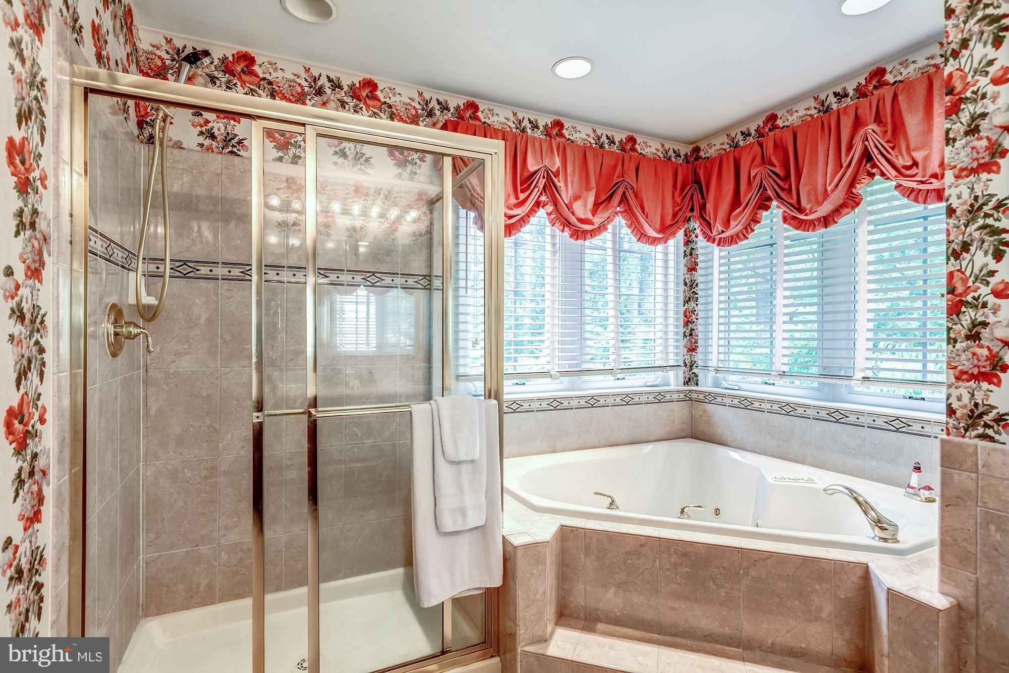 FAIRFAX CENTER LANDBAY - Residential