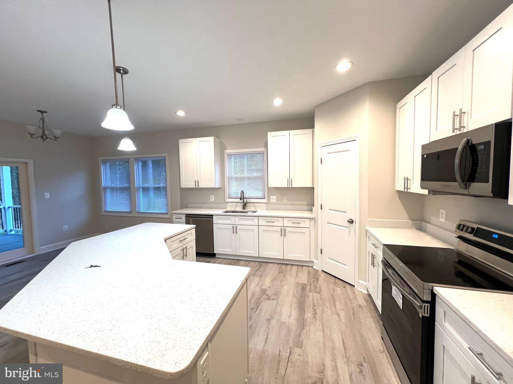 GLEBE HARBOR - Residential