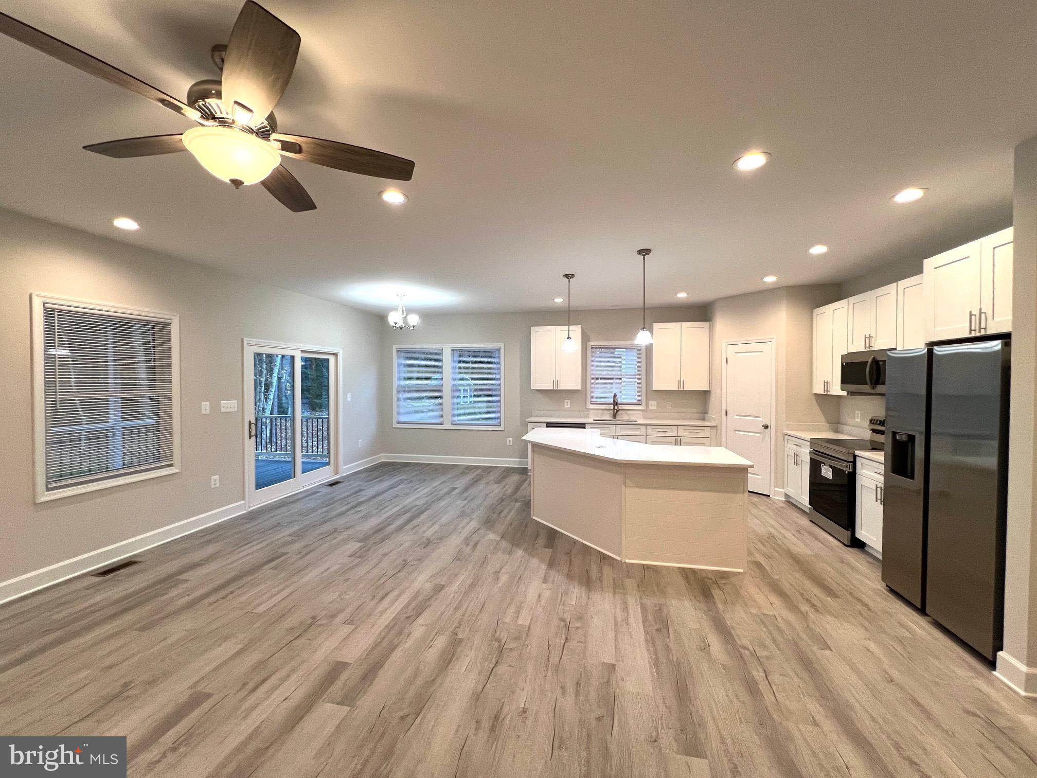 GLEBE HARBOR - Residential