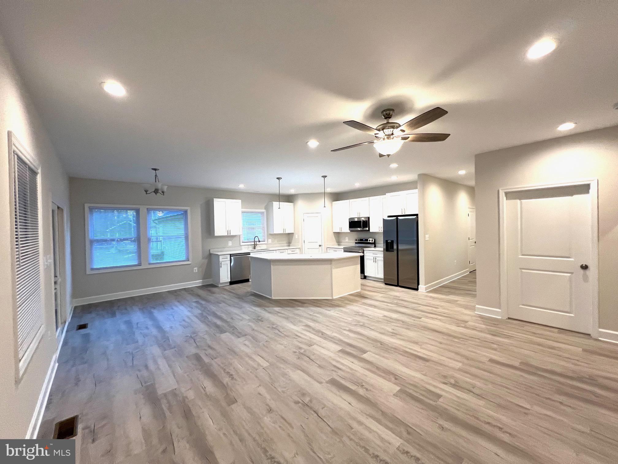 GLEBE HARBOR - Residential