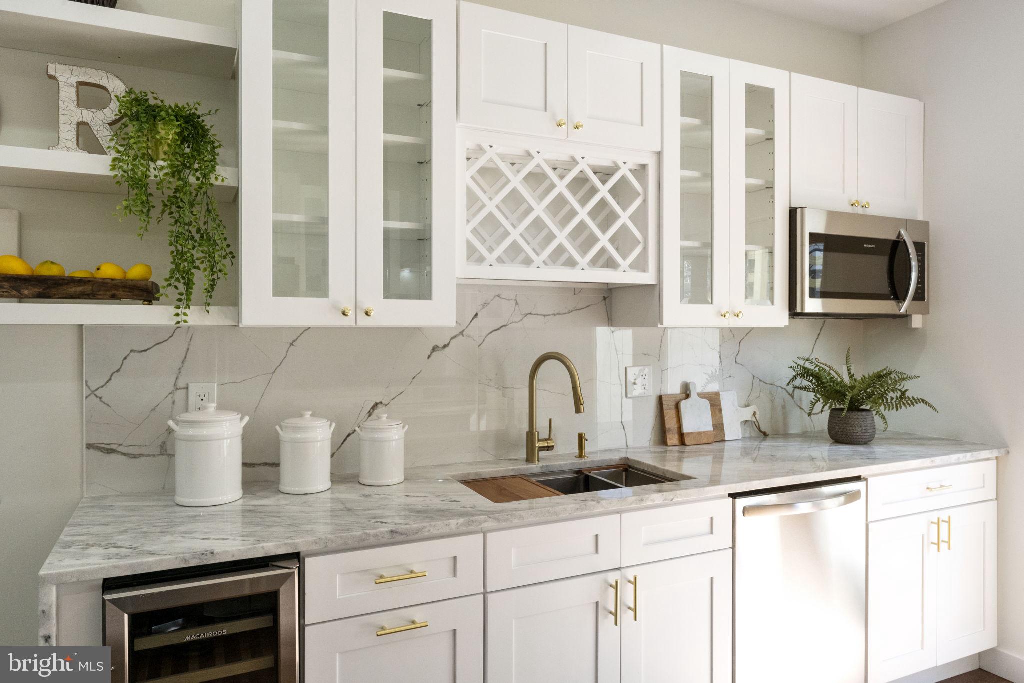 POINT BREEZE - Residential