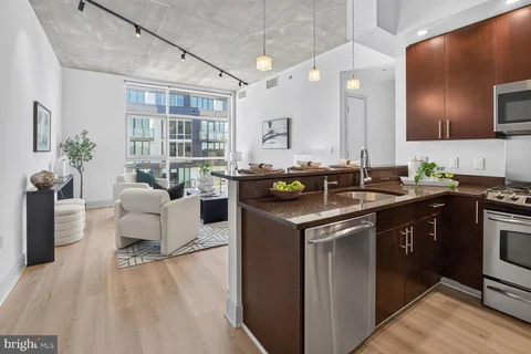 MLS: DCDC2287340