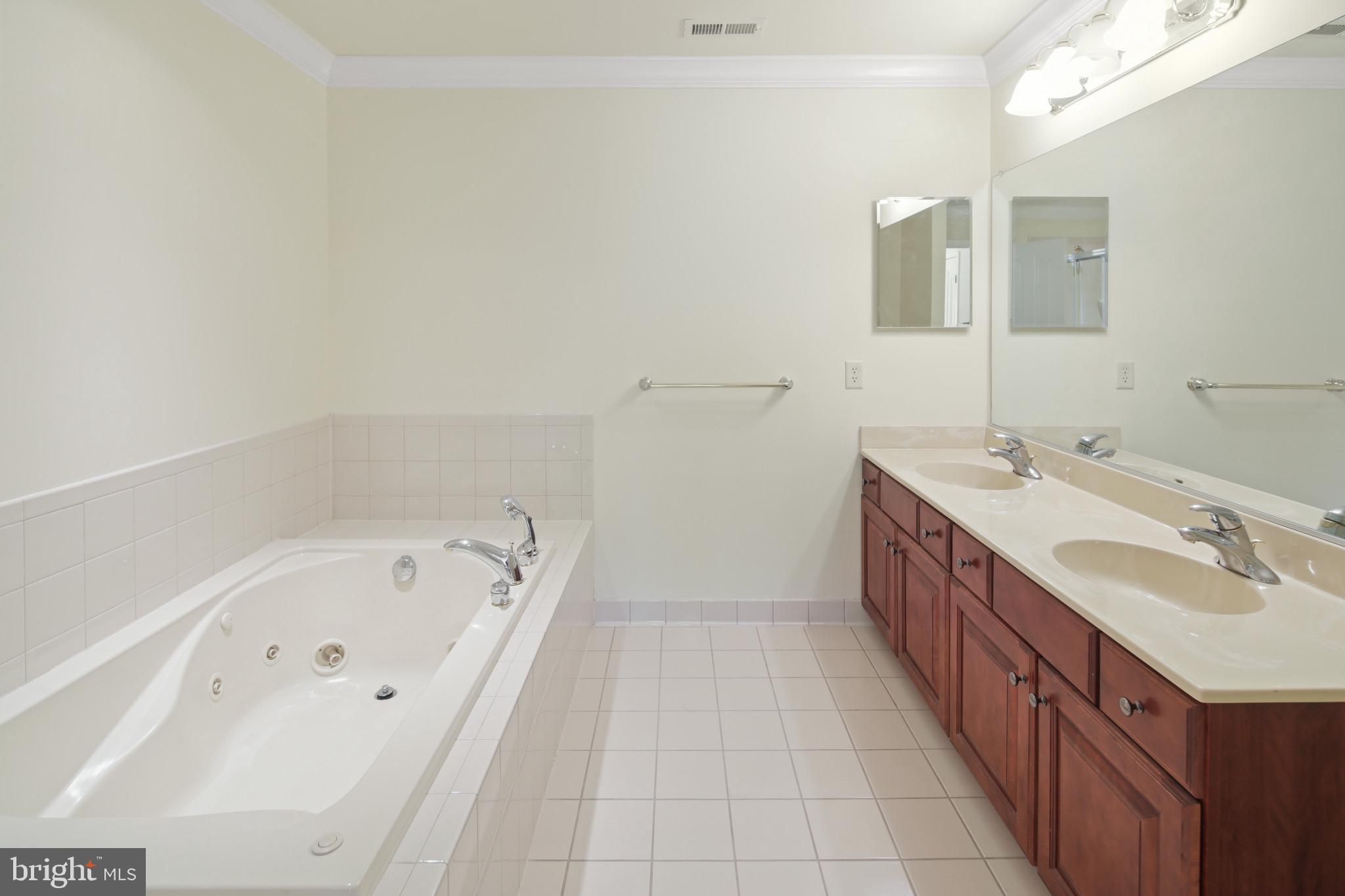 SNOWDEN OVERLOOK - Residential