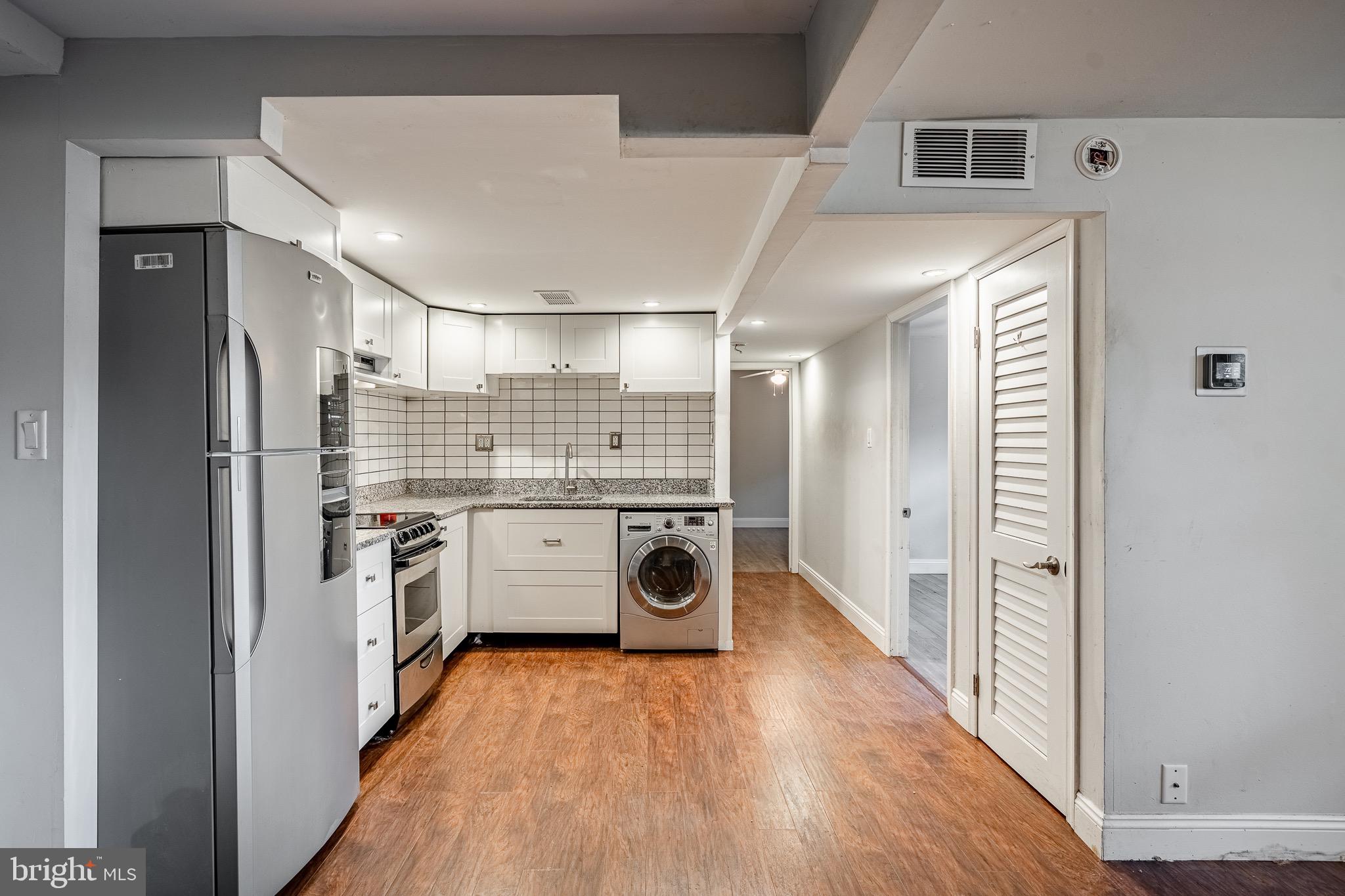 CROFTON COURT COND - Residential