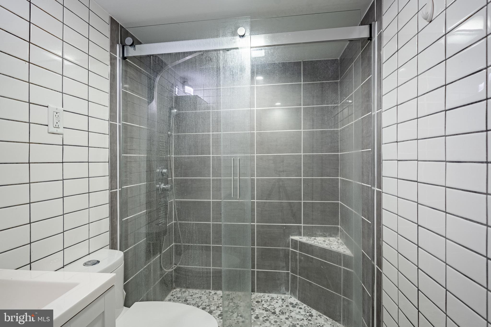 CROFTON COURT COND - Residential