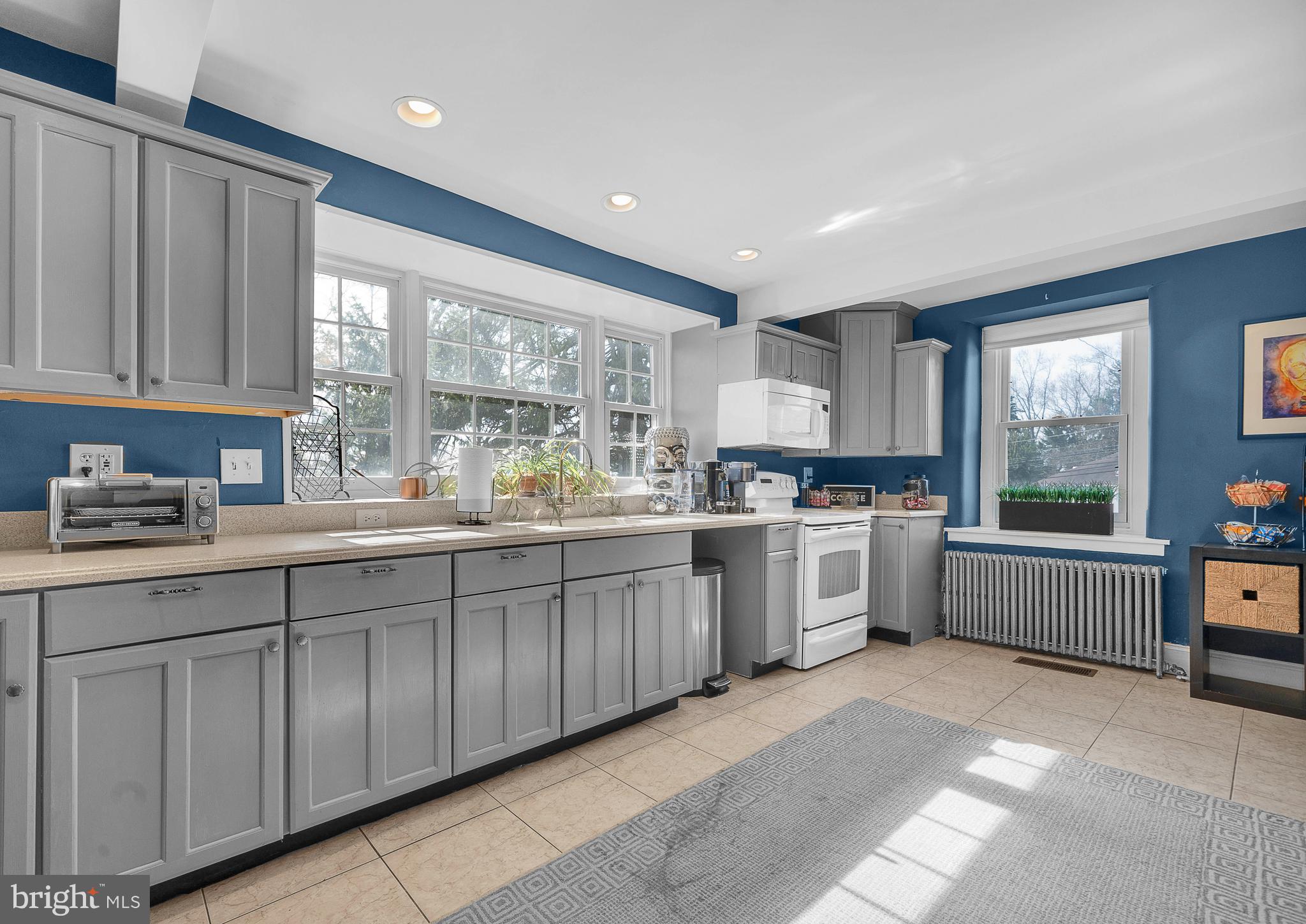 PLYMOUTH MEETING - Commercial Sale