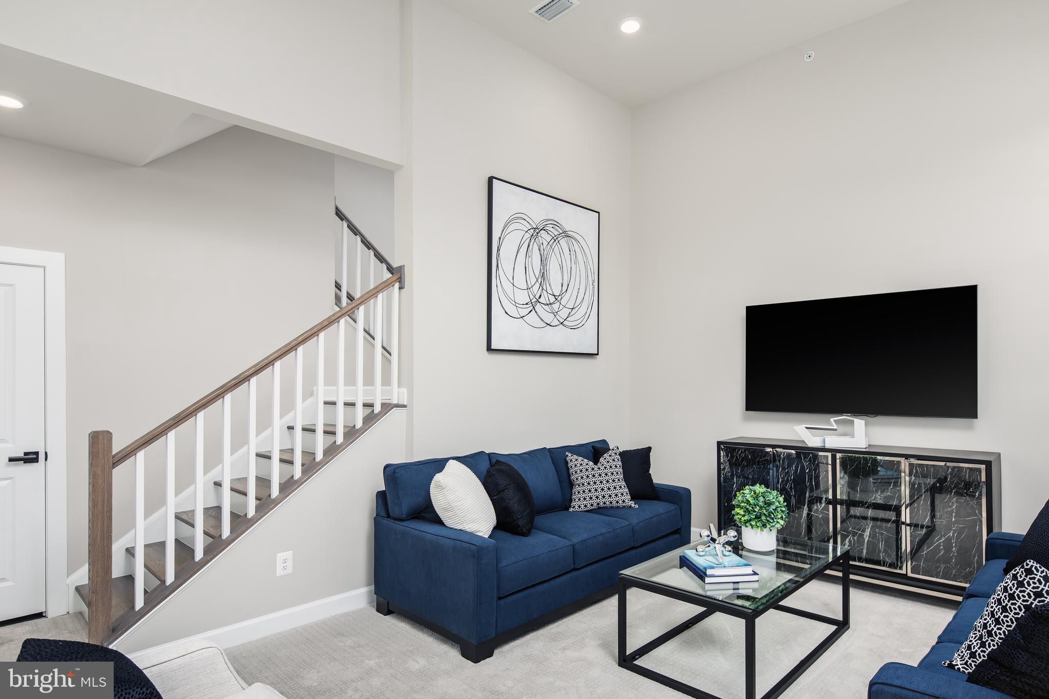 LONGVIEW RIDGE - Residential