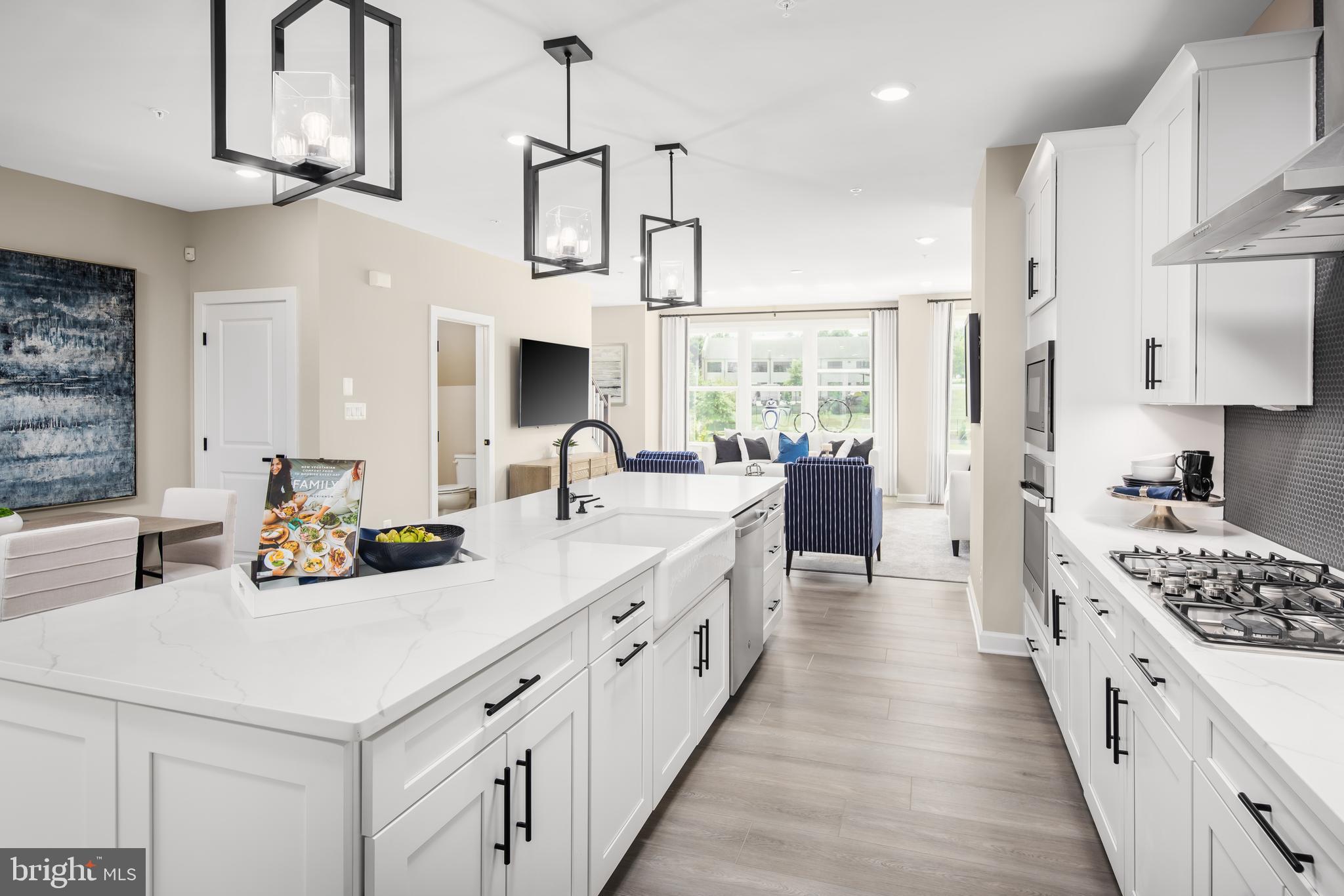 LONGVIEW RIDGE - Residential