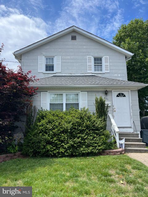 631 CHARLES MOUNT EPHRAIM NJ 08059