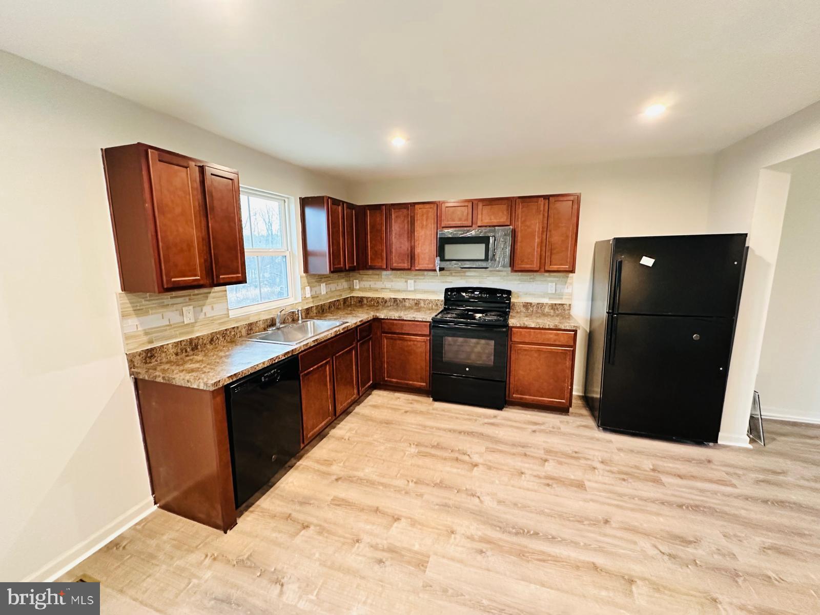 GERMANNA HEIGHTS - Residential Lease