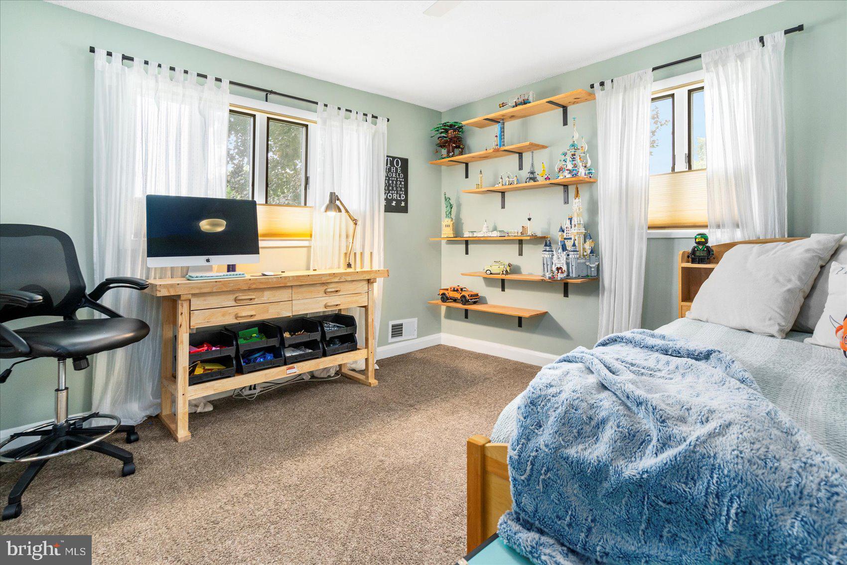 THORNLEIGH - Residential