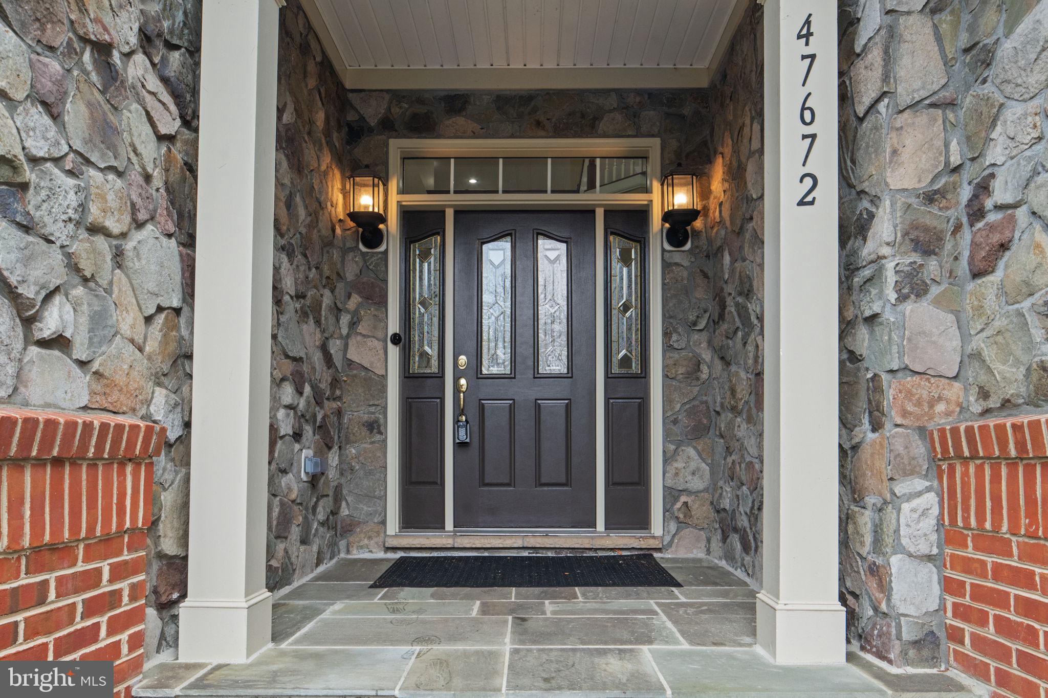 LOWES ISLAND - Residential