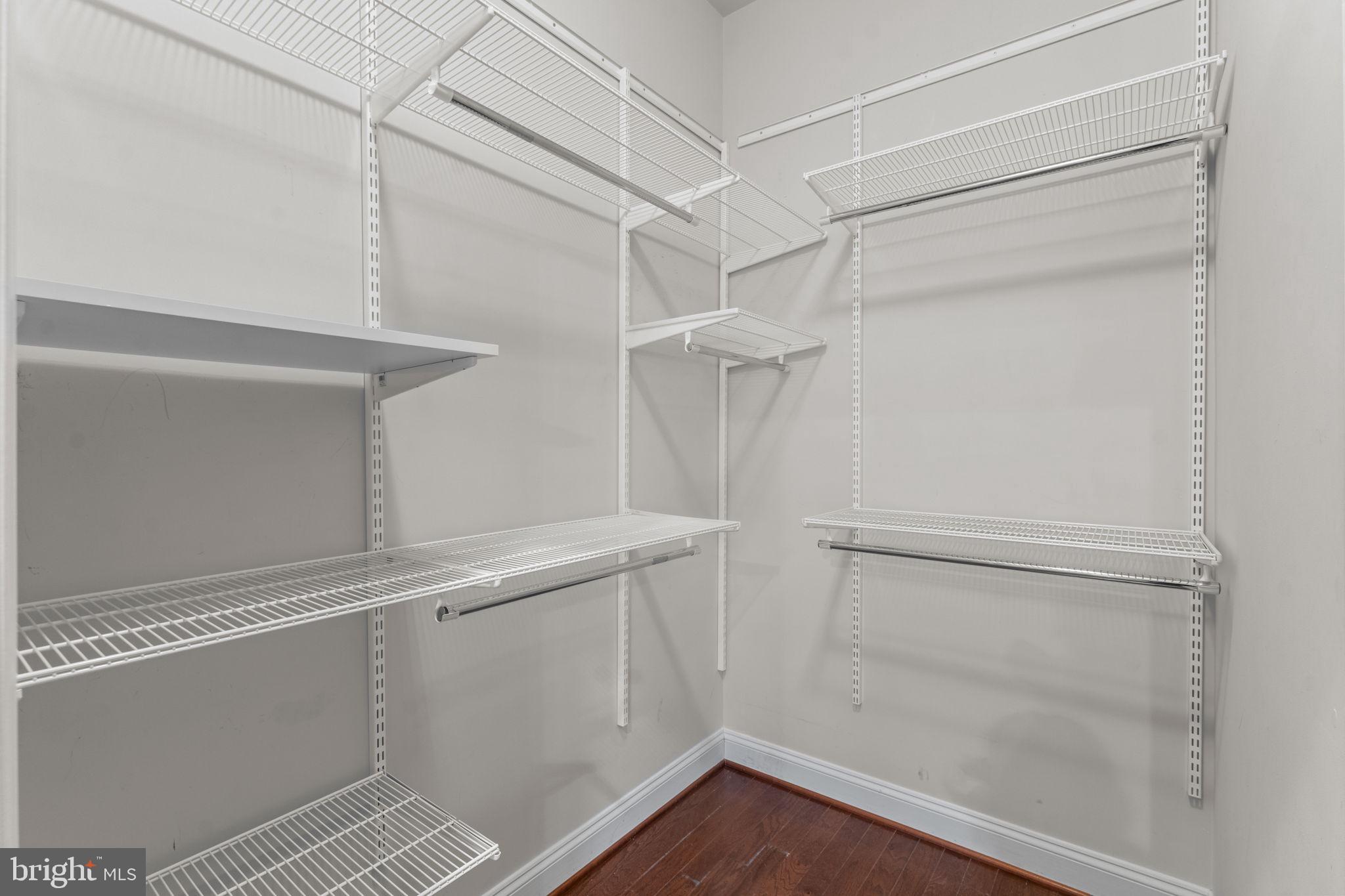 LOWES ISLAND - Residential