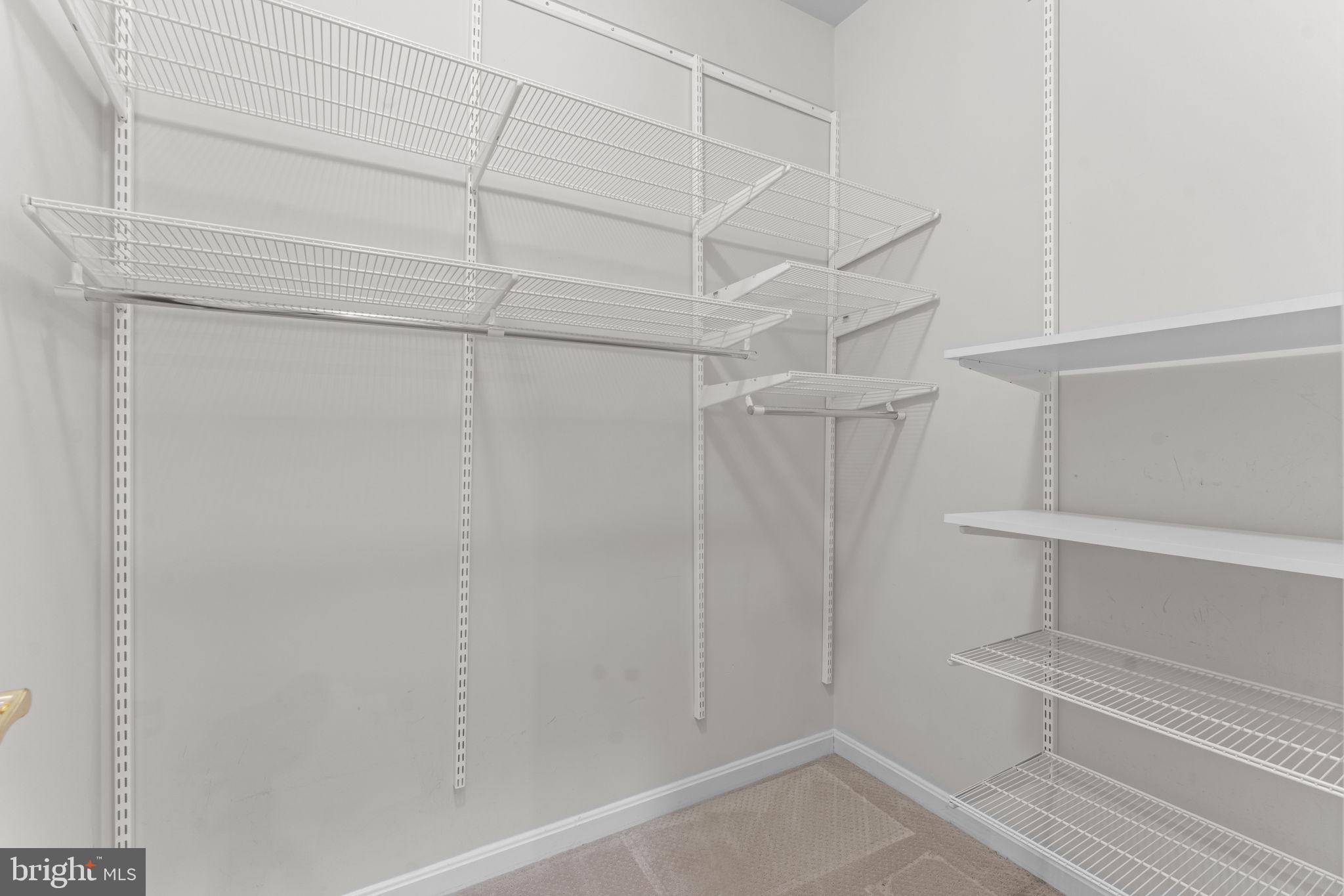 LOWES ISLAND - Residential