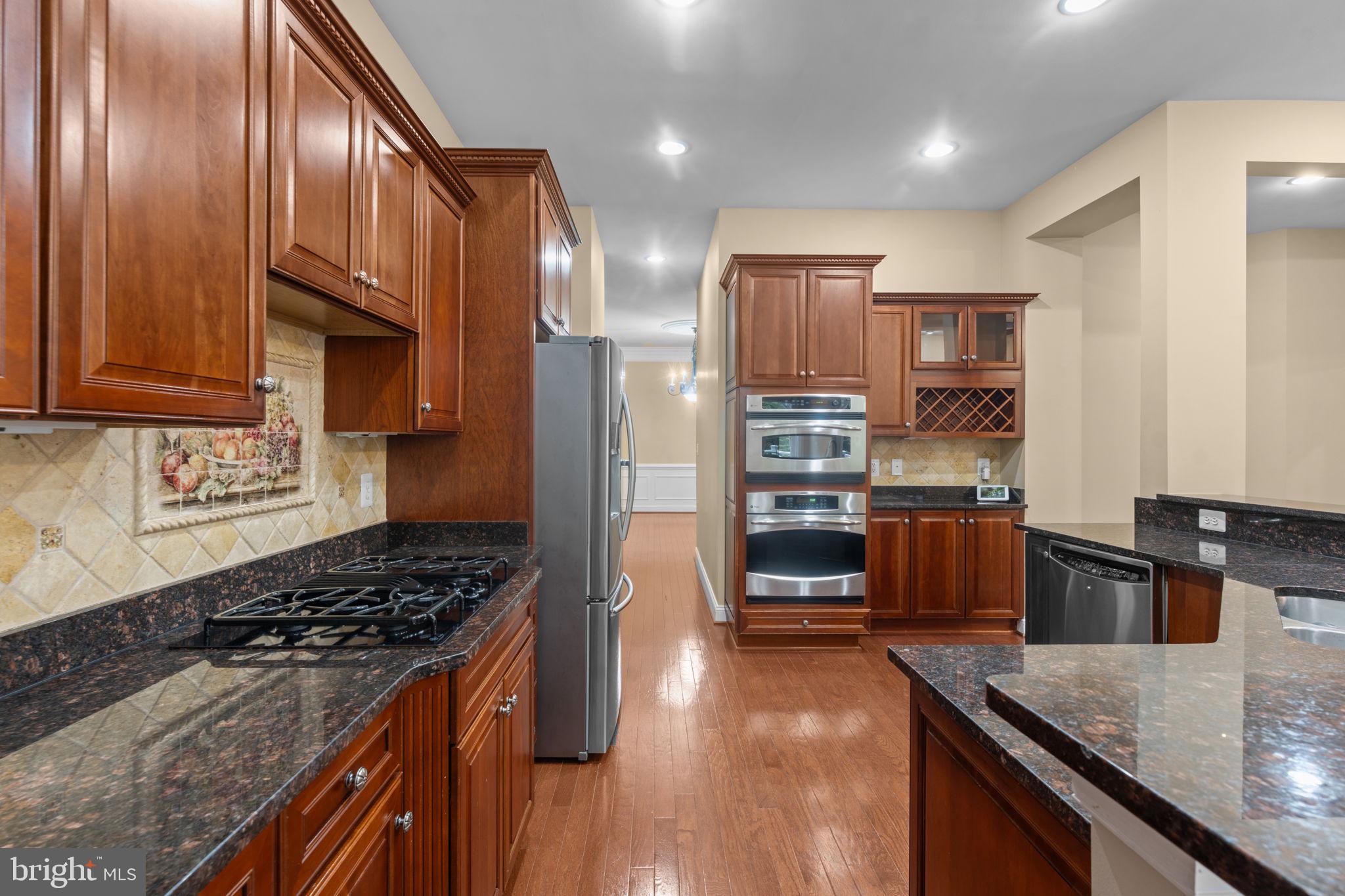 LOWES ISLAND - Residential