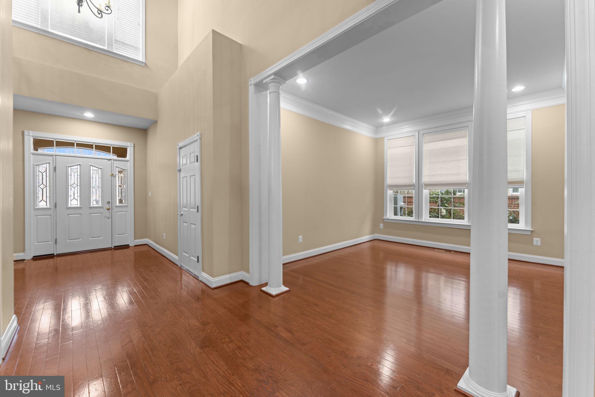 LOWES ISLAND - Residential