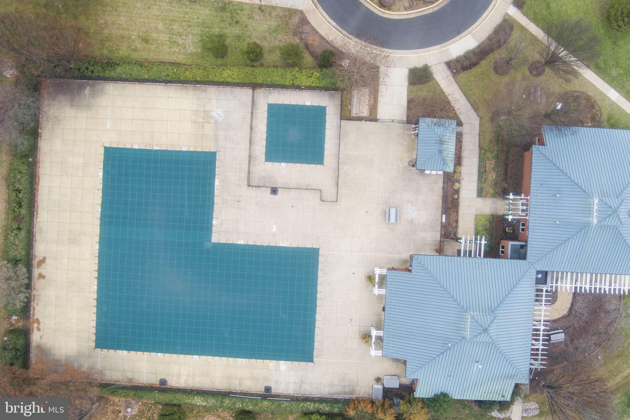 LOWES ISLAND - Residential