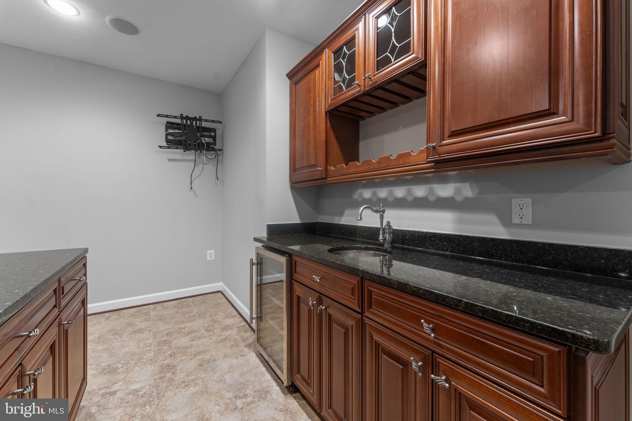 LOWES ISLAND - Residential