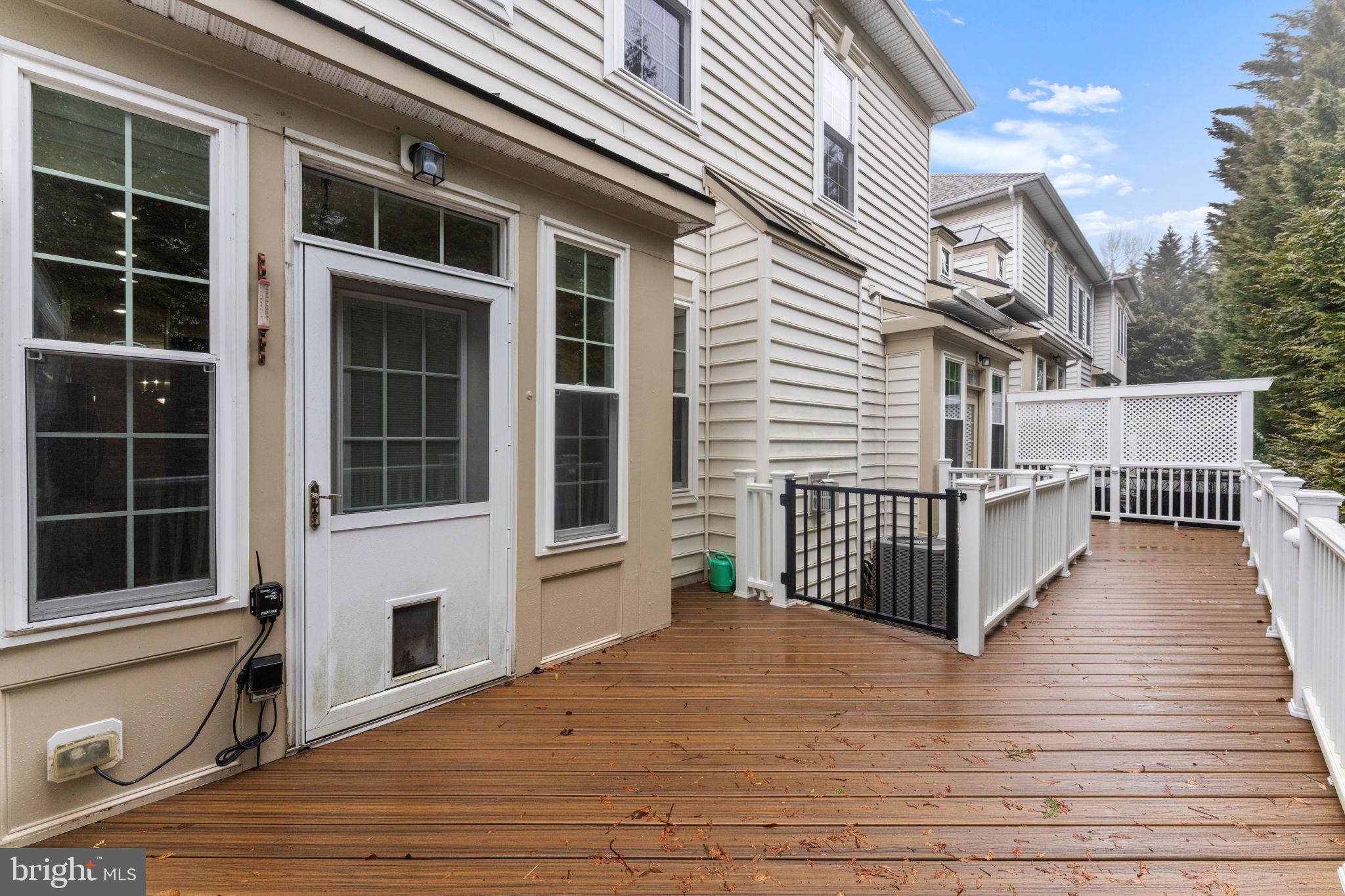 LOWES ISLAND - Residential