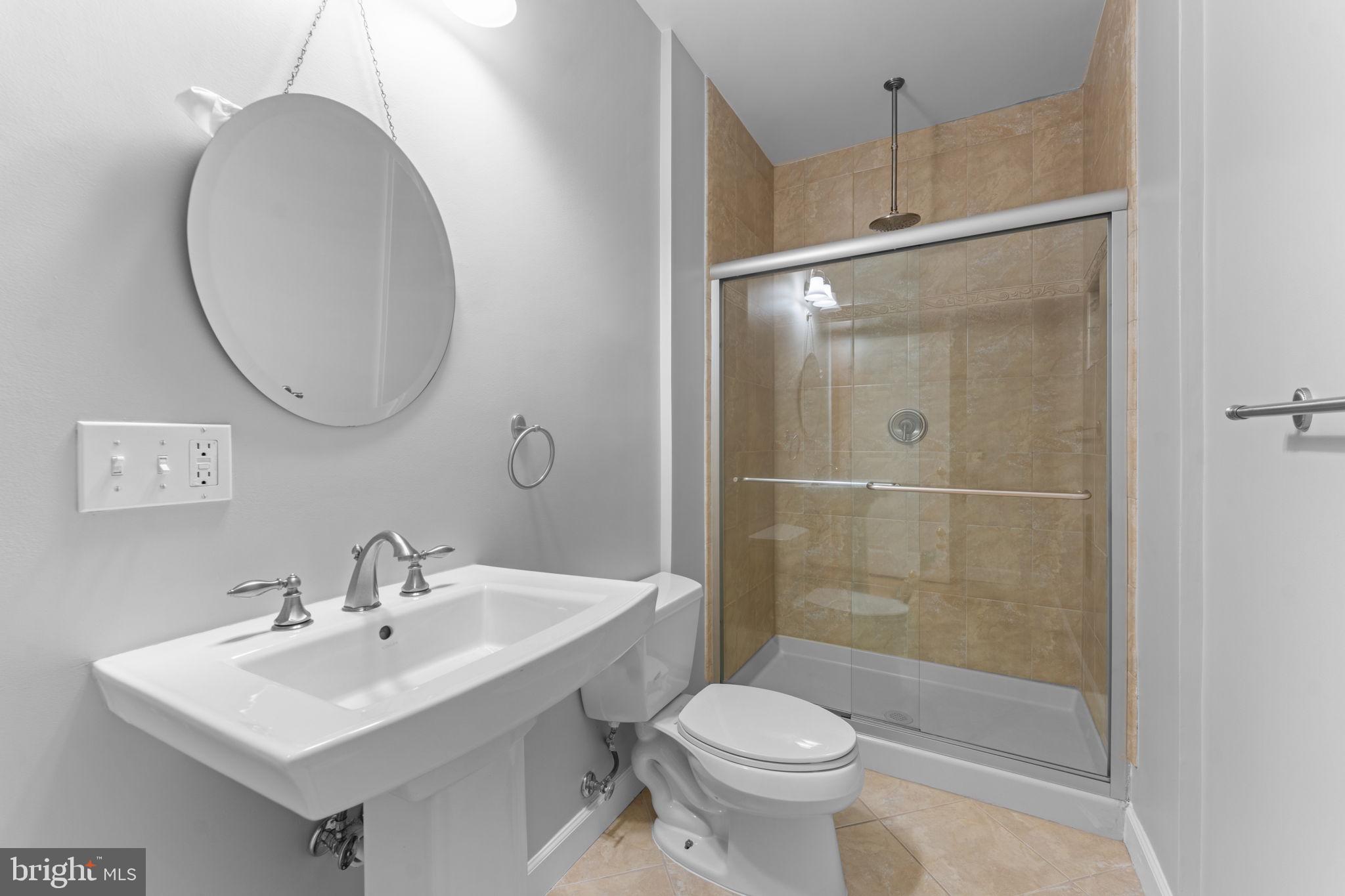 LOWES ISLAND - Residential