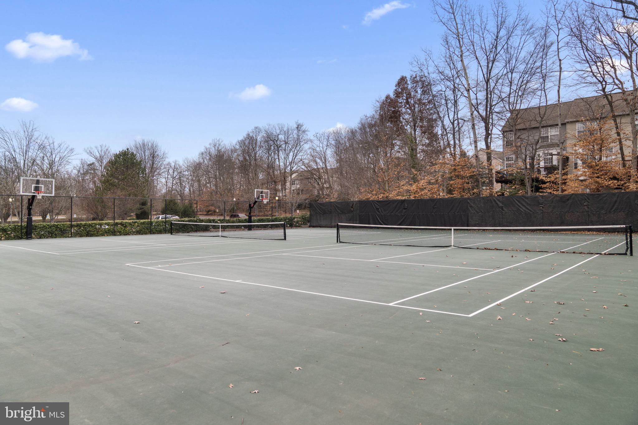 LOWES ISLAND - Residential