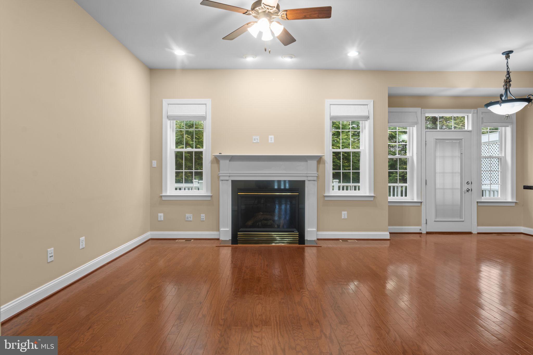 LOWES ISLAND - Residential